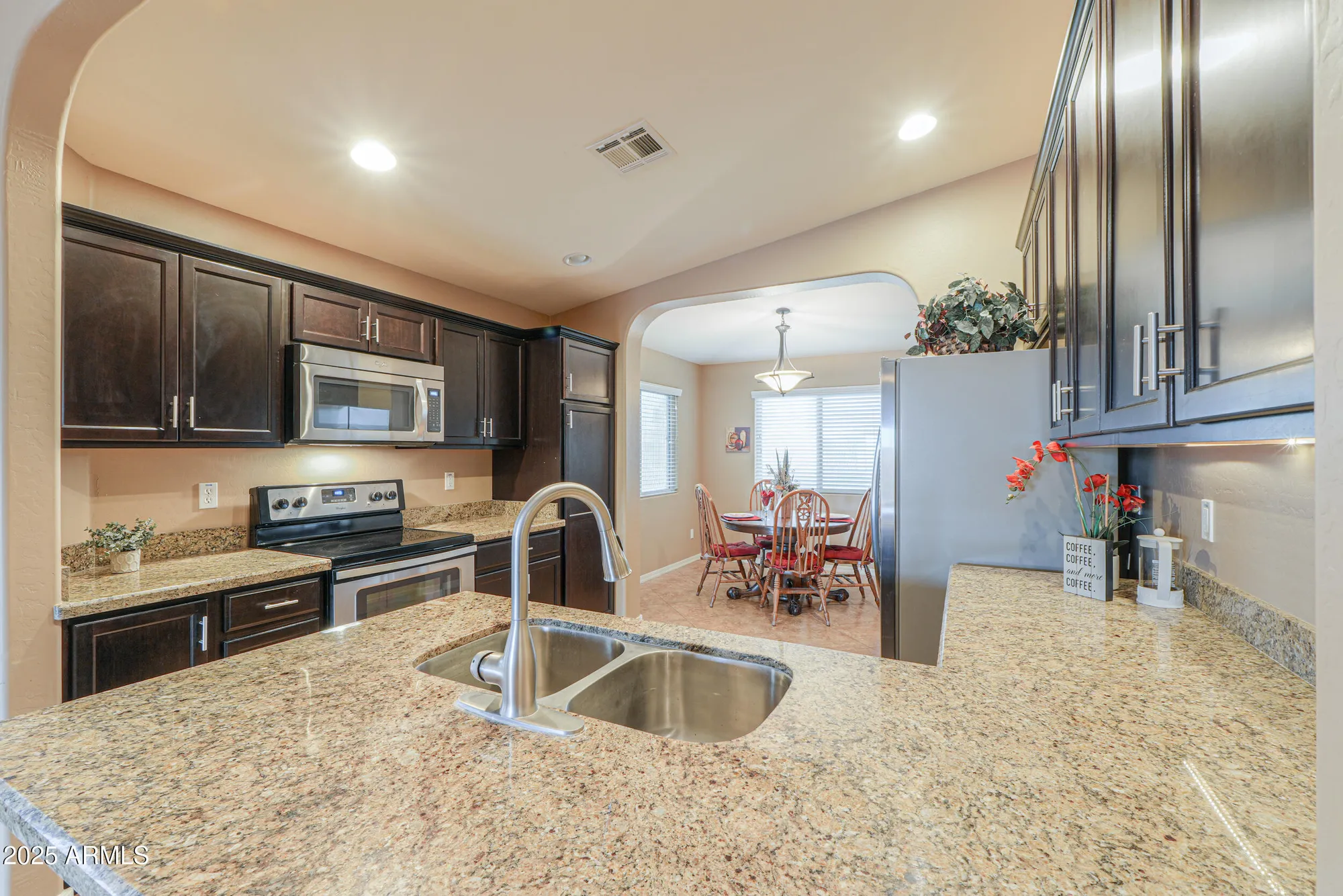Property Slideshow image 9 of 50 | 1295 n lantana pl, Casa Grande, AZ, 85122