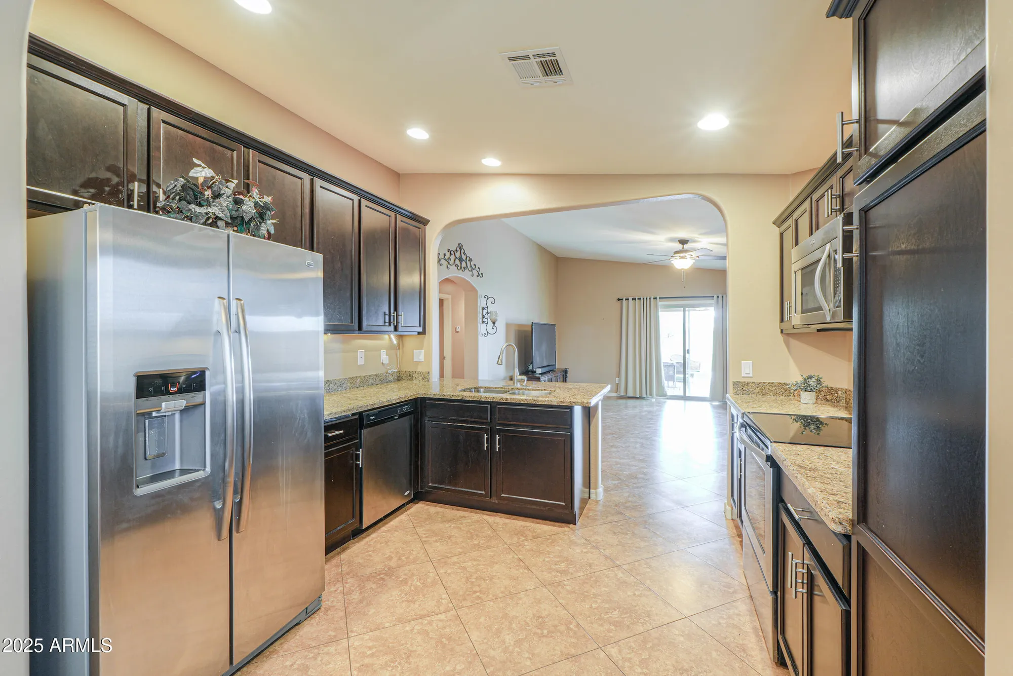 Property Slideshow image 10 of 50 | 1295 n lantana pl, Casa Grande, AZ, 85122