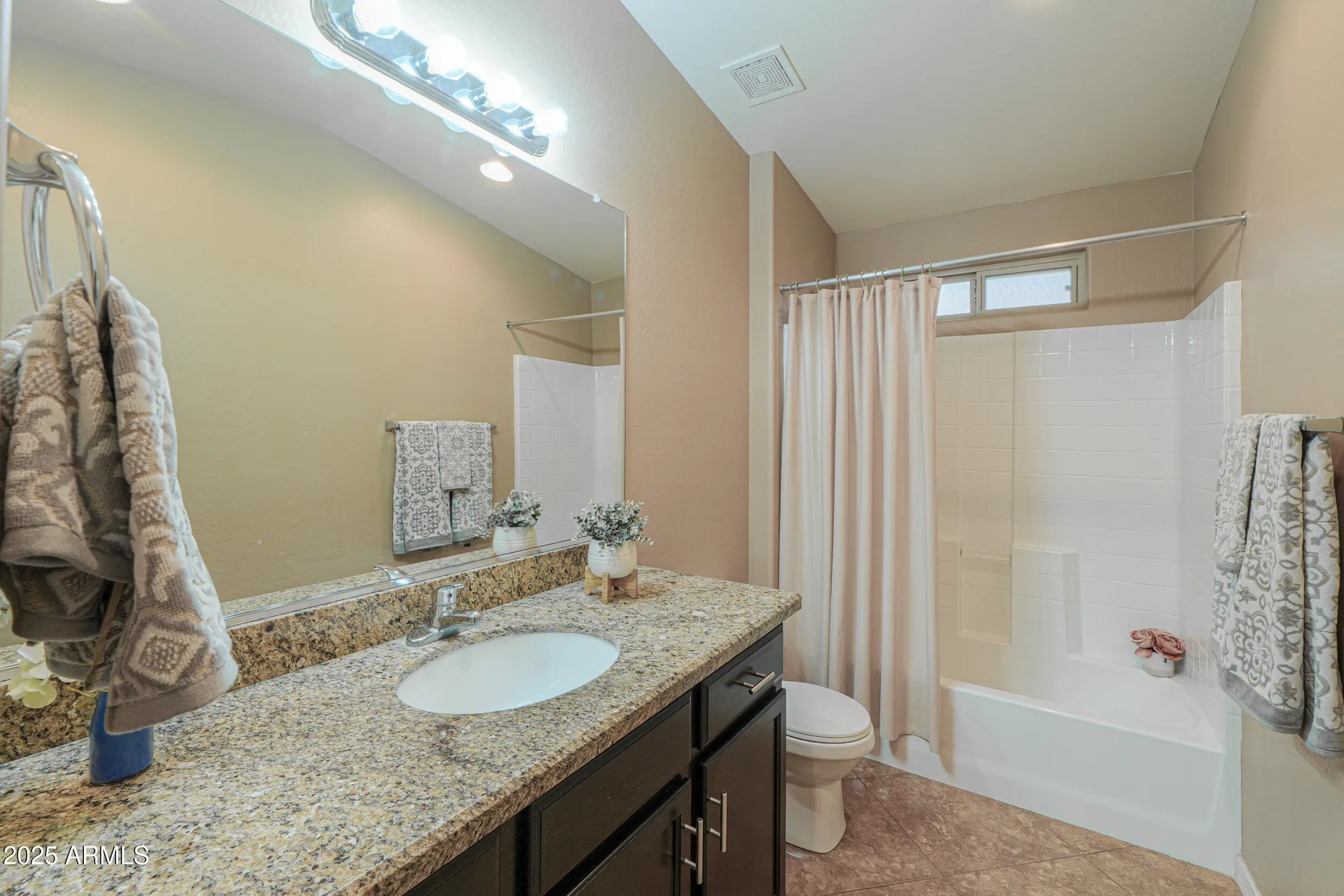 Property Slideshow image 19 of 50 | 1295 n lantana pl, Casa Grande, AZ, 85122