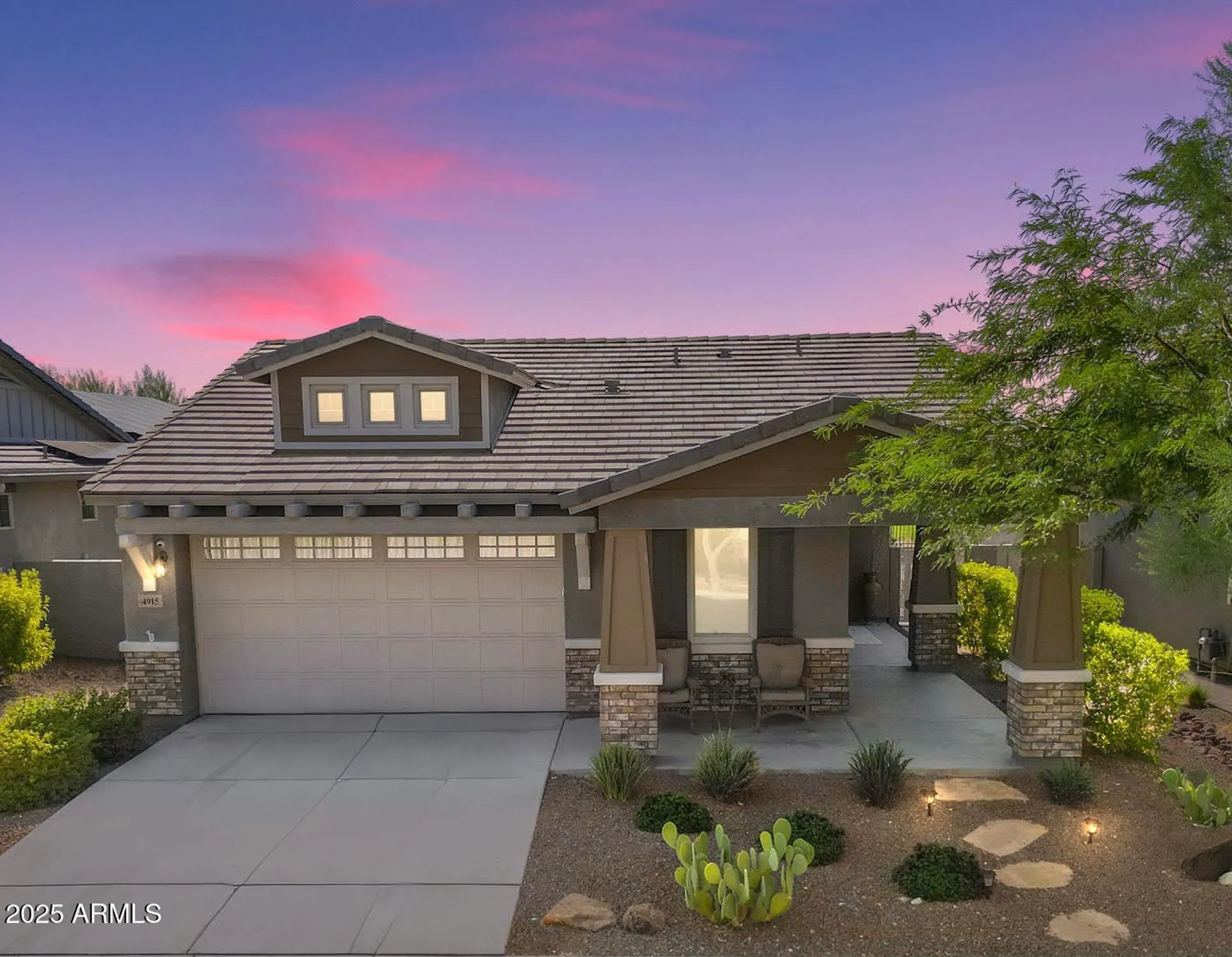 Property Slideshow image 2 of 100 | 4915 n 205th gln, Buckeye, AZ, 85396