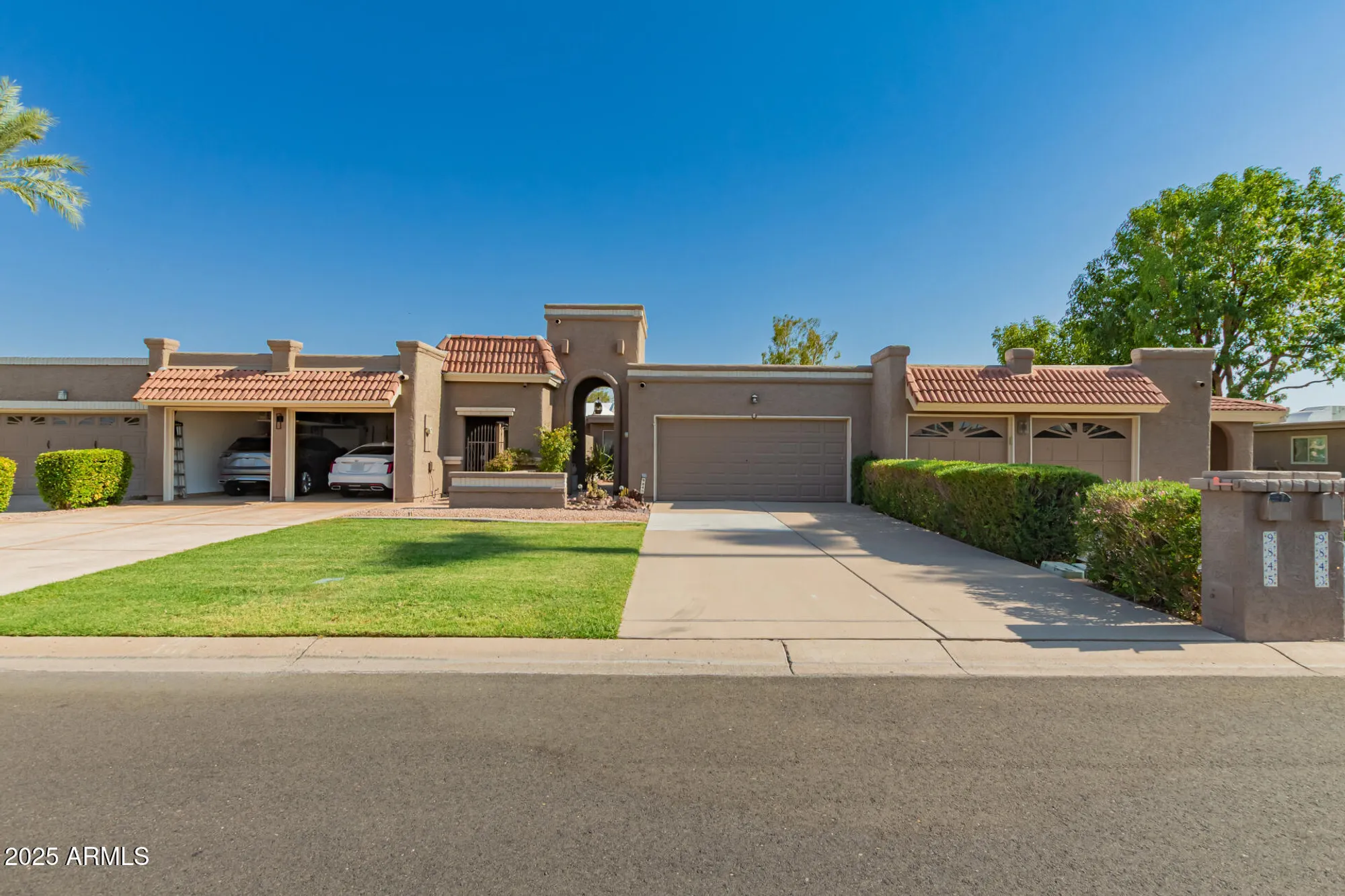 Property Slideshow image 2 of 40 | 9845 e michigan ave, Sun Lakes, AZ, 85248