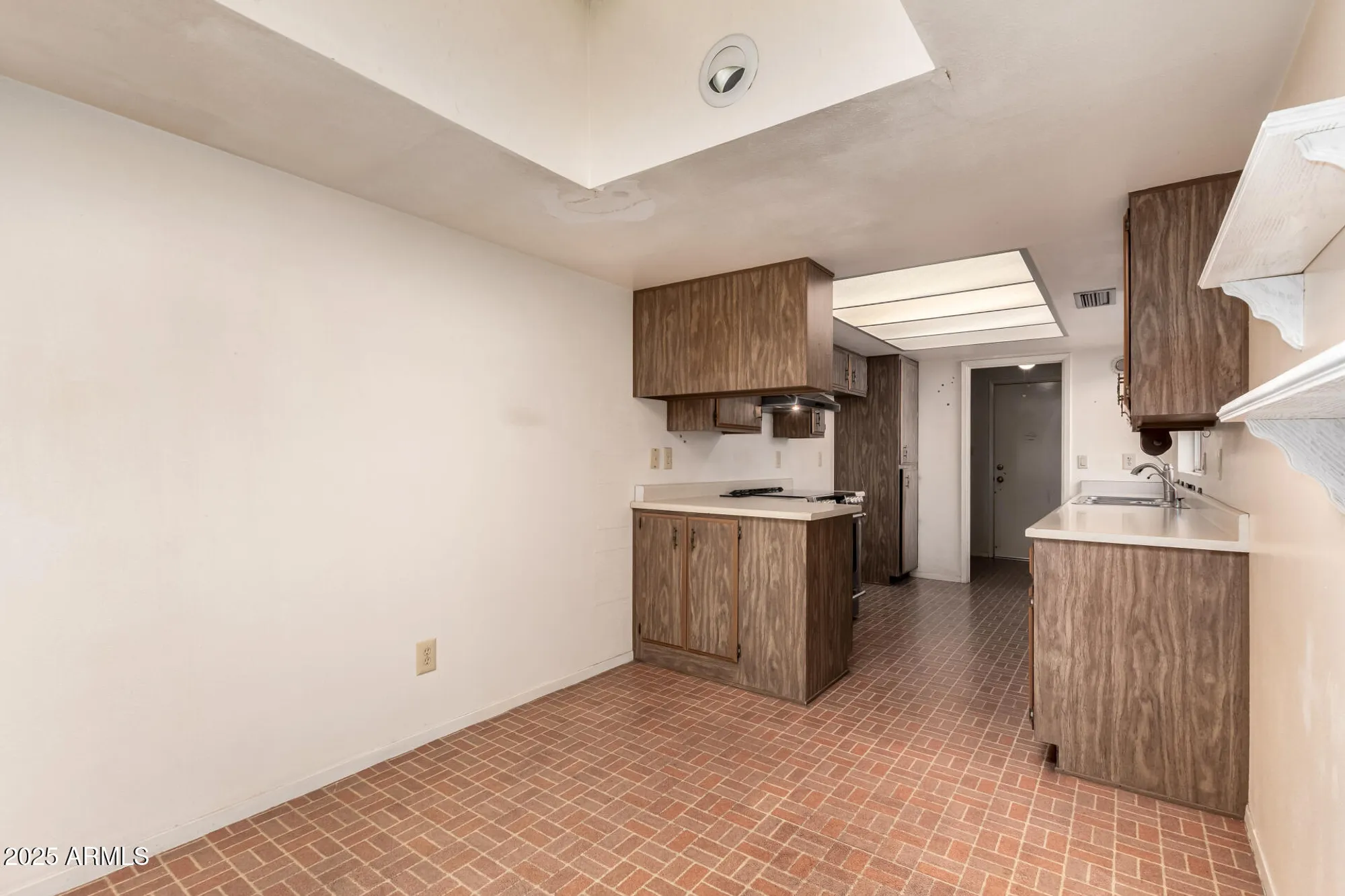 Property Slideshow image 11 of 40 | 9845 e michigan ave, Sun Lakes, AZ, 85248