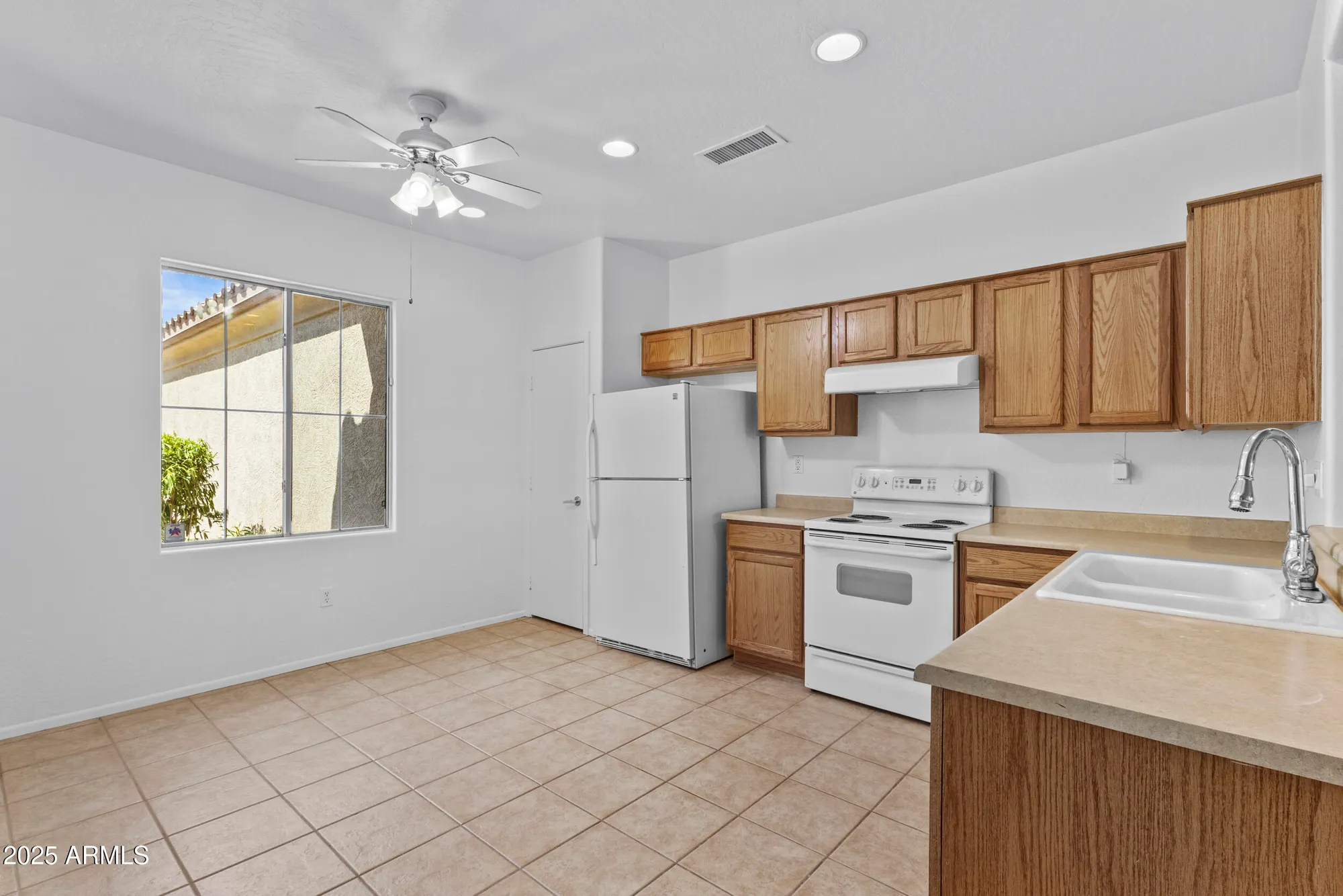 Property Slideshow image 14 of 49 | 20007 n organ pipe dr, Surprise, AZ, 85374