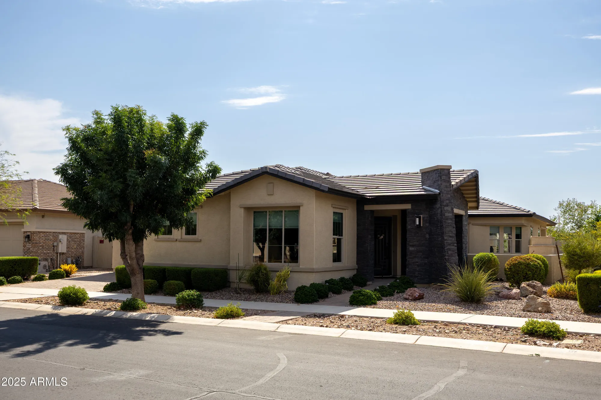 Property Slideshow image 3 of 89 | 5458 s chatsworth, Mesa, AZ, 85212