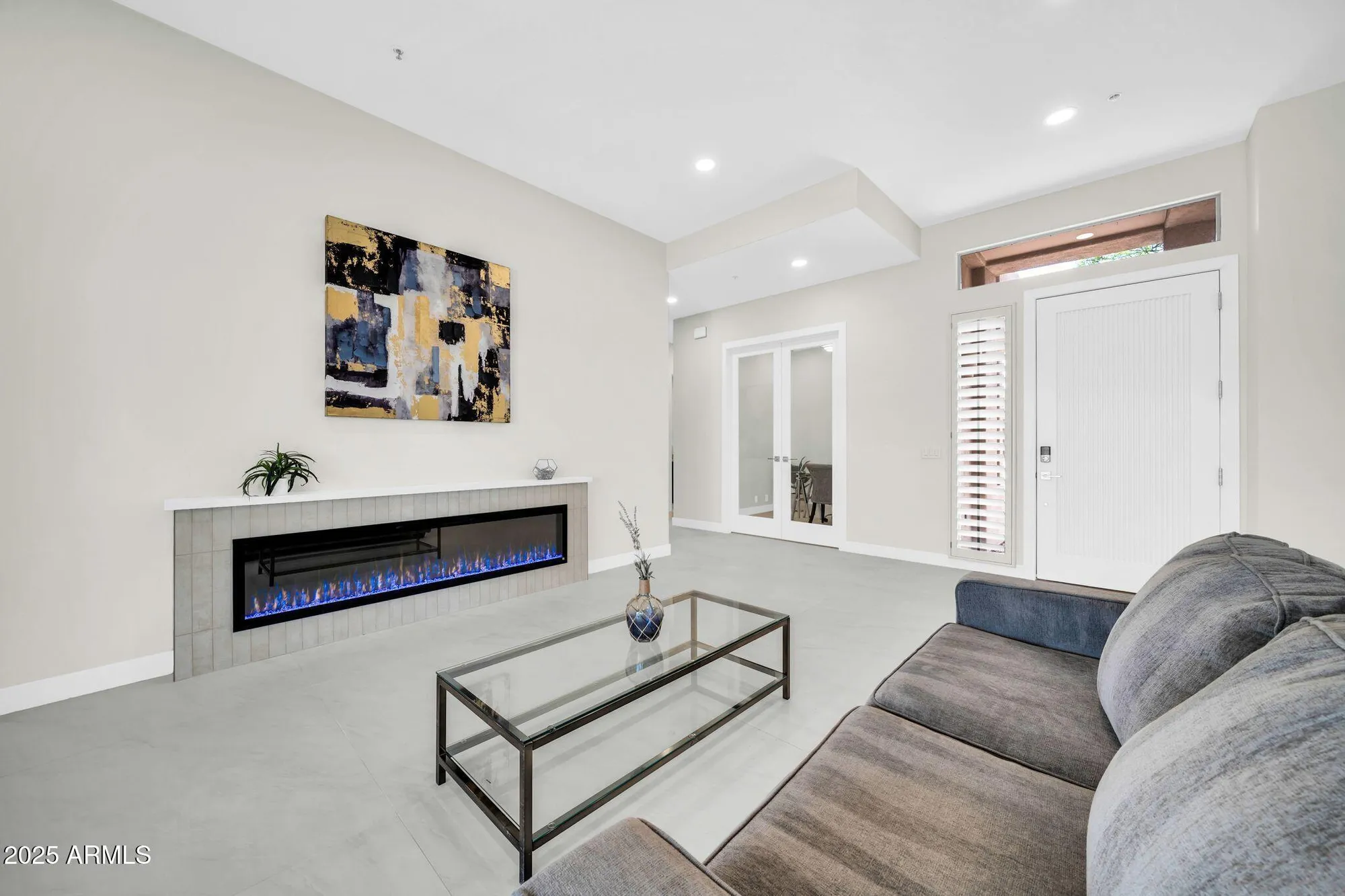 Property Slideshow image 4 of 17 | 7052 e eagle feather rd, Scottsdale, AZ, 85266