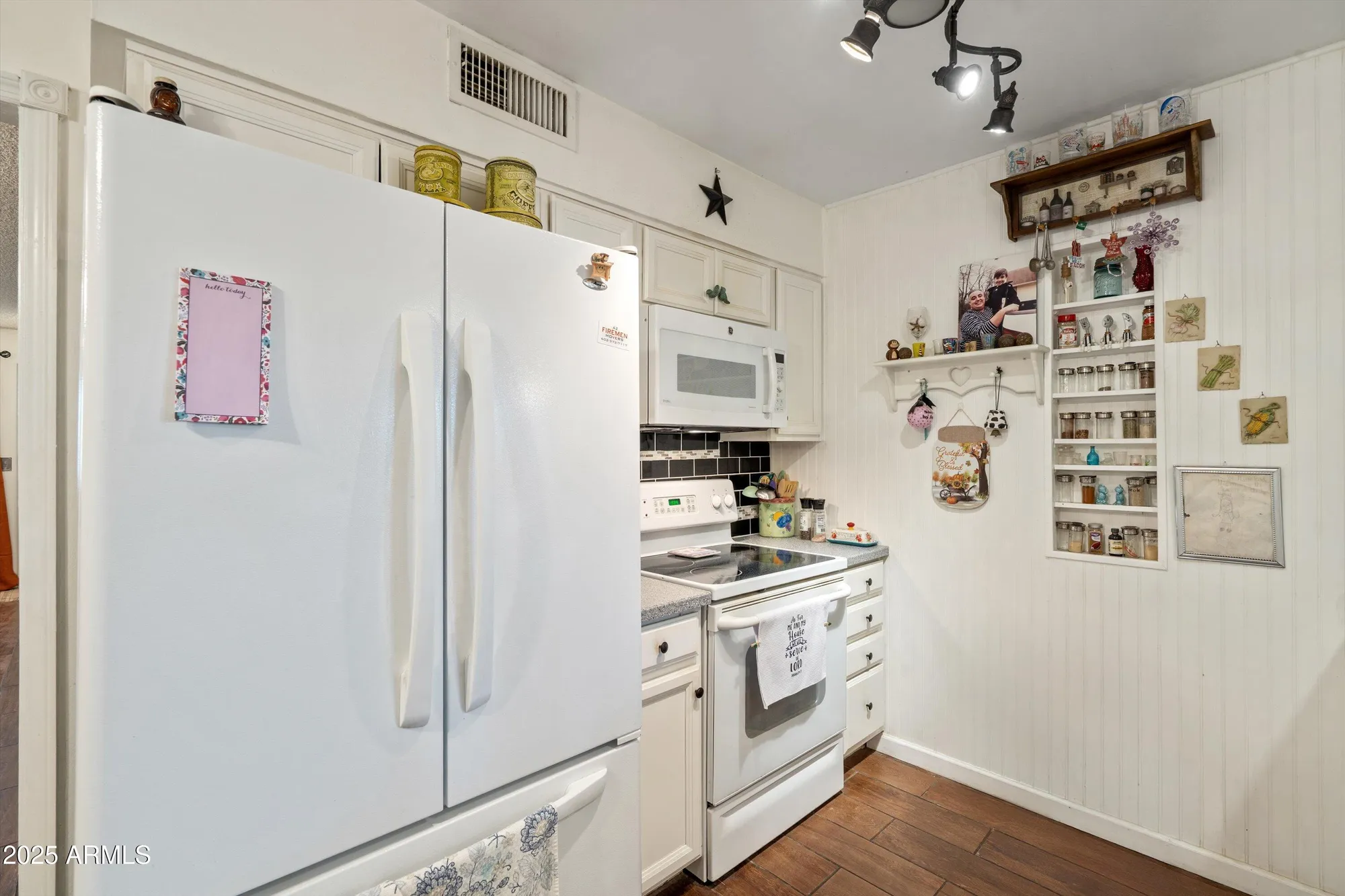 Property Slideshow image 11 of 26 | 13653 n 111th ave, Sun City, AZ, 85351