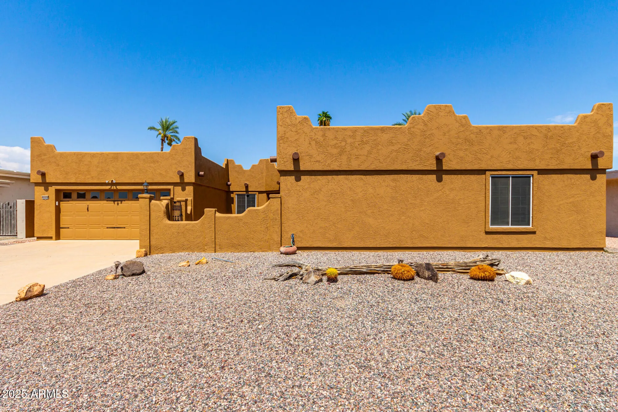 Property Slideshow image 2 of 56 | 11114 w palmeras dr, Sun City, AZ, 85373