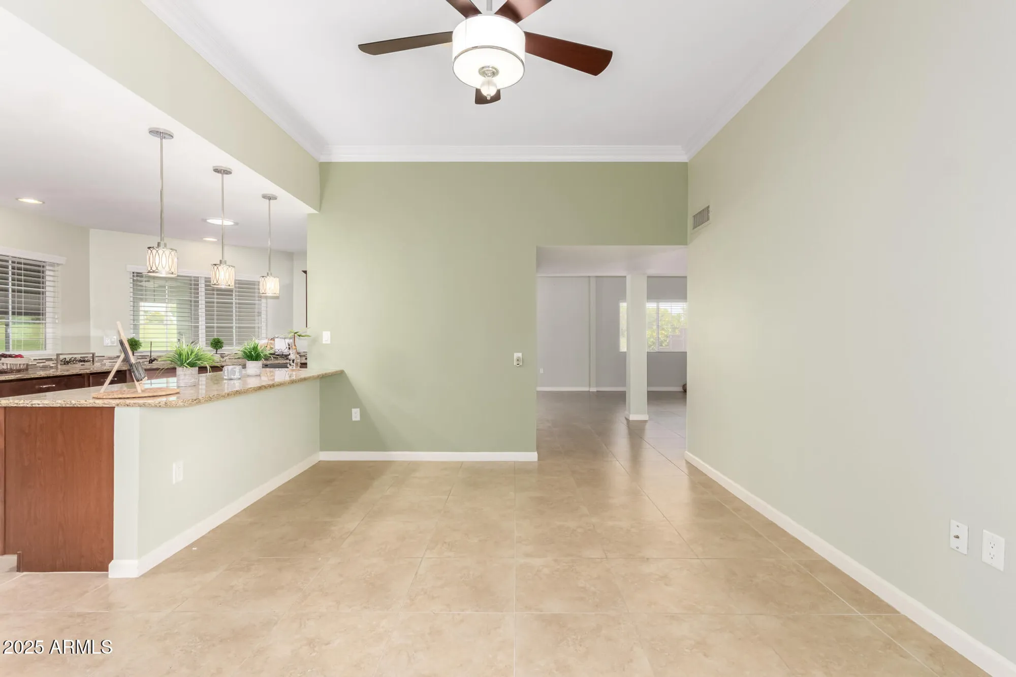 Property Slideshow image 17 of 56 | 11114 w palmeras dr, Sun City, AZ, 85373