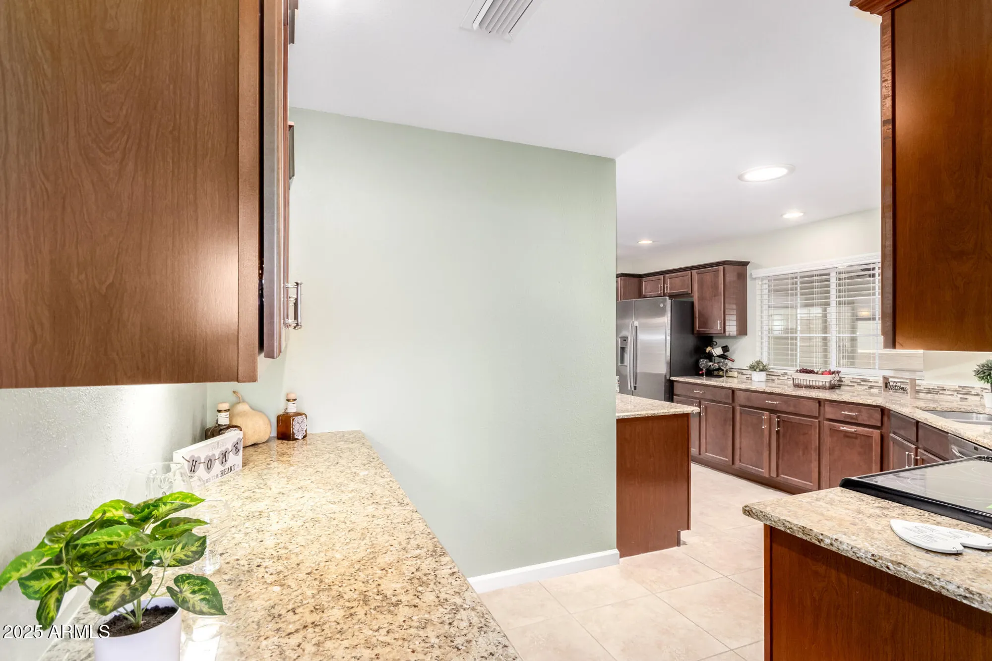 Property Slideshow image 19 of 56 | 11114 w palmeras dr, Sun City, AZ, 85373