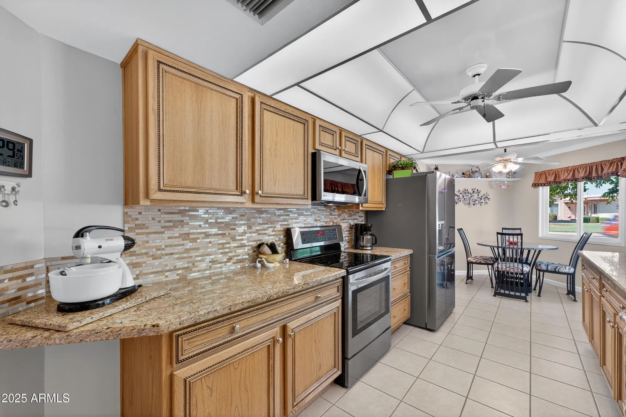 Property Slideshow image 12 of 39 | 10533 w hutton dr, Sun City, AZ, 85351