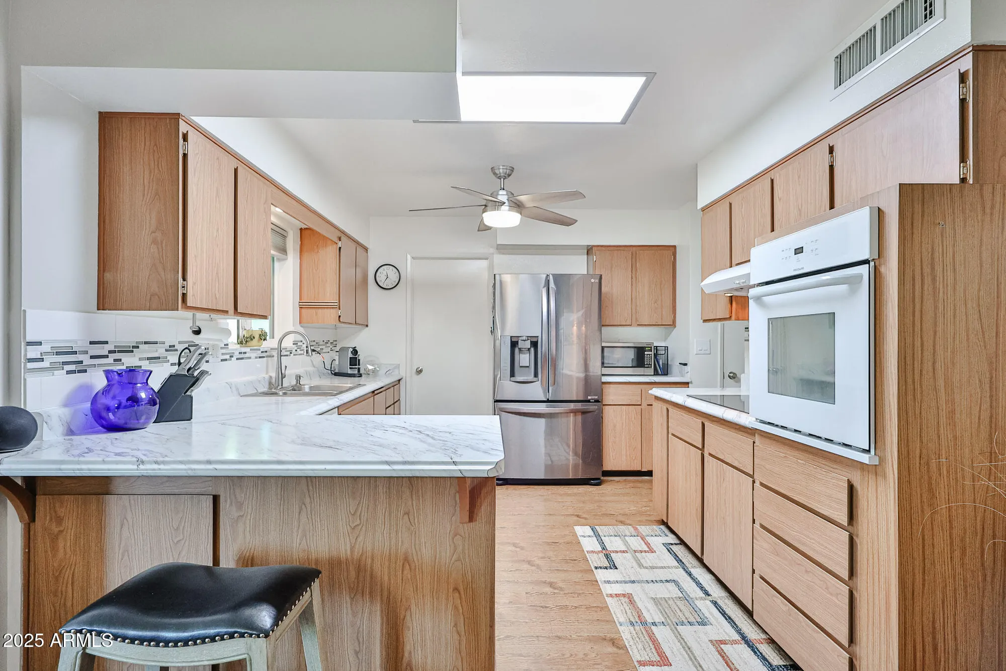 Property Slideshow image 14 of 35 | 10207 w prairie hills cir, Sun City, AZ, 85351