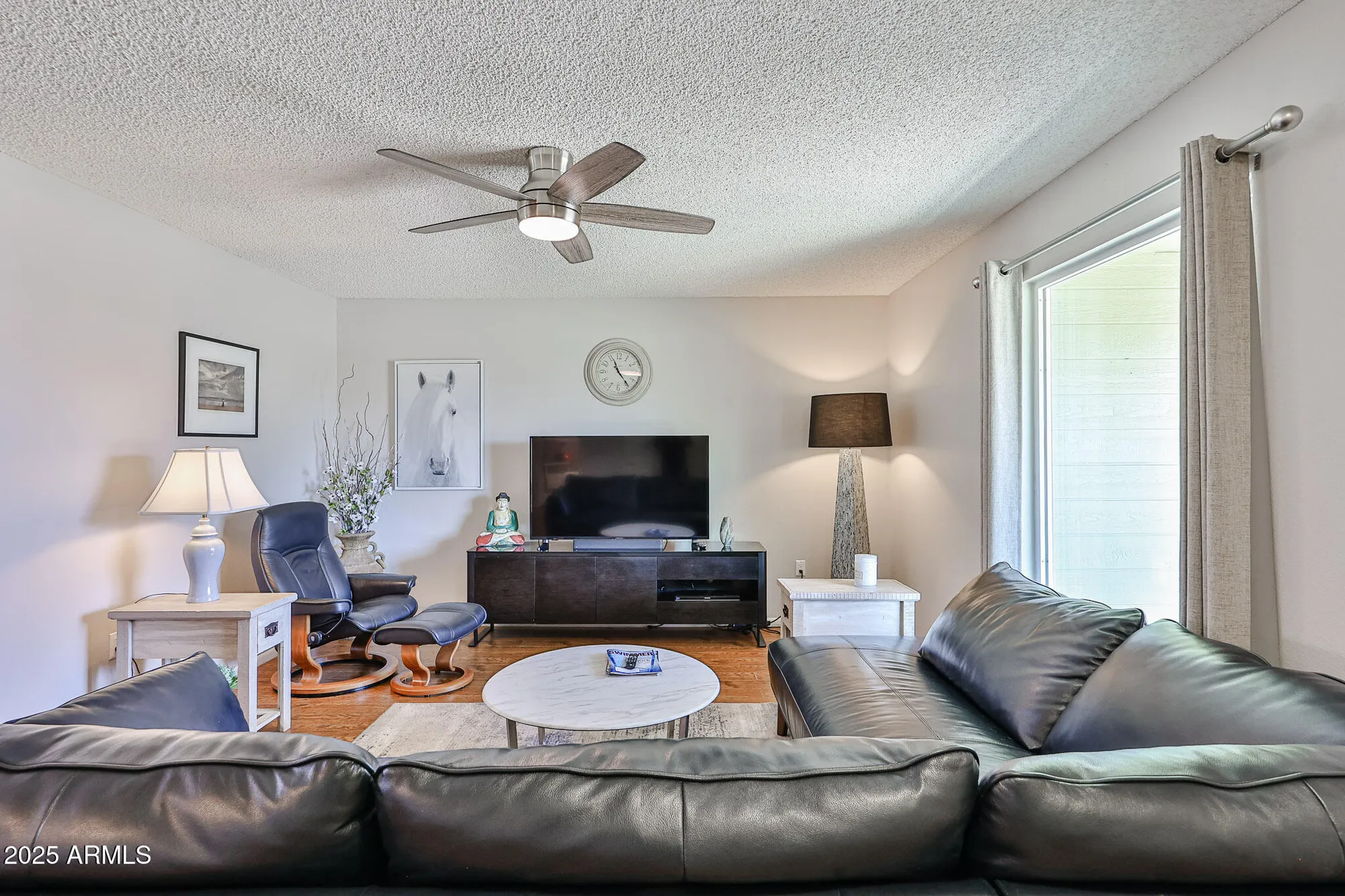 Property Slideshow image 8 of 35 | 10207 w prairie hills cir, Sun City, AZ, 85351