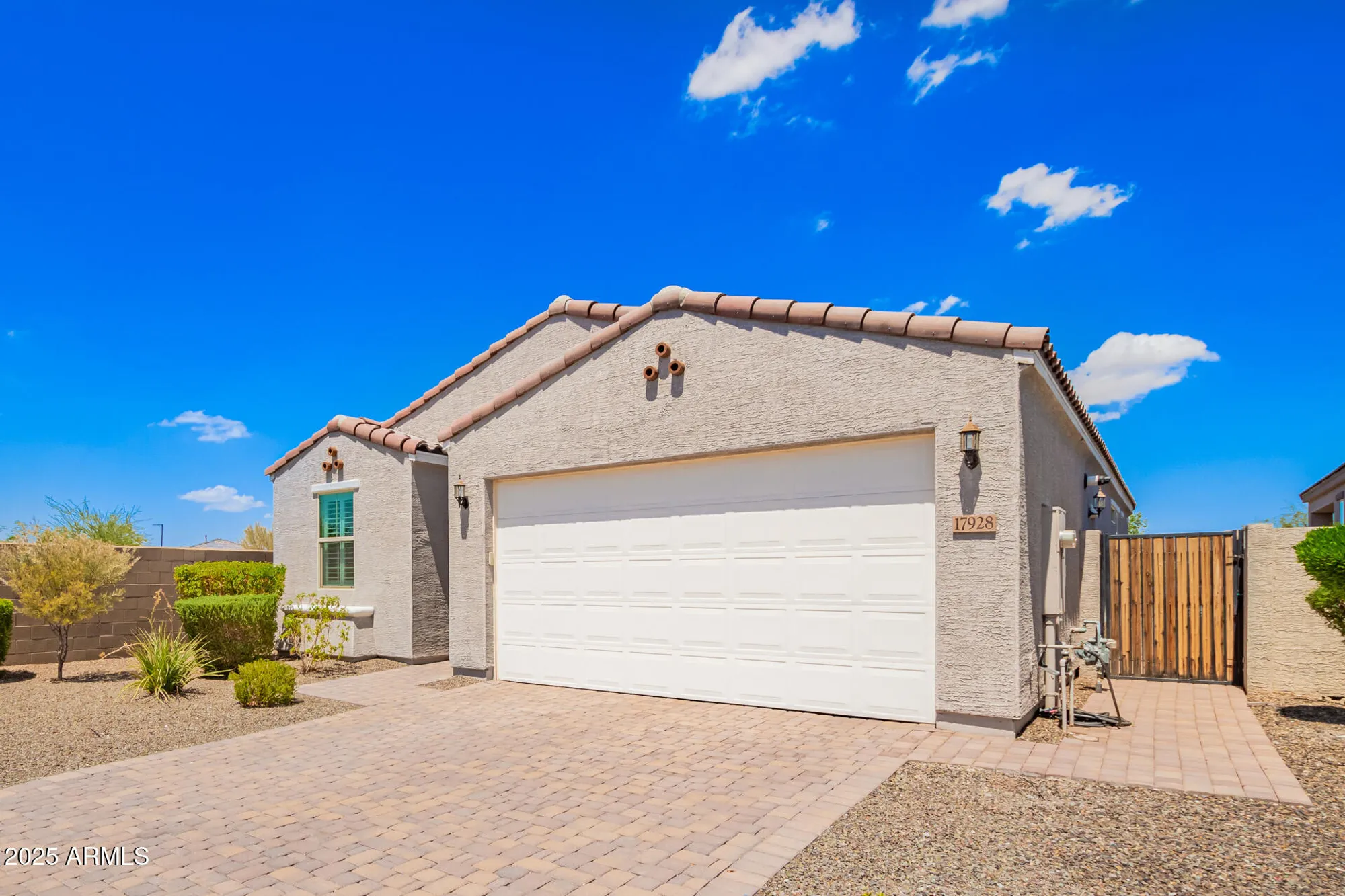 Property Slideshow image 6 of 44 | 17928 w sandalwood dr, Goodyear, AZ, 85338