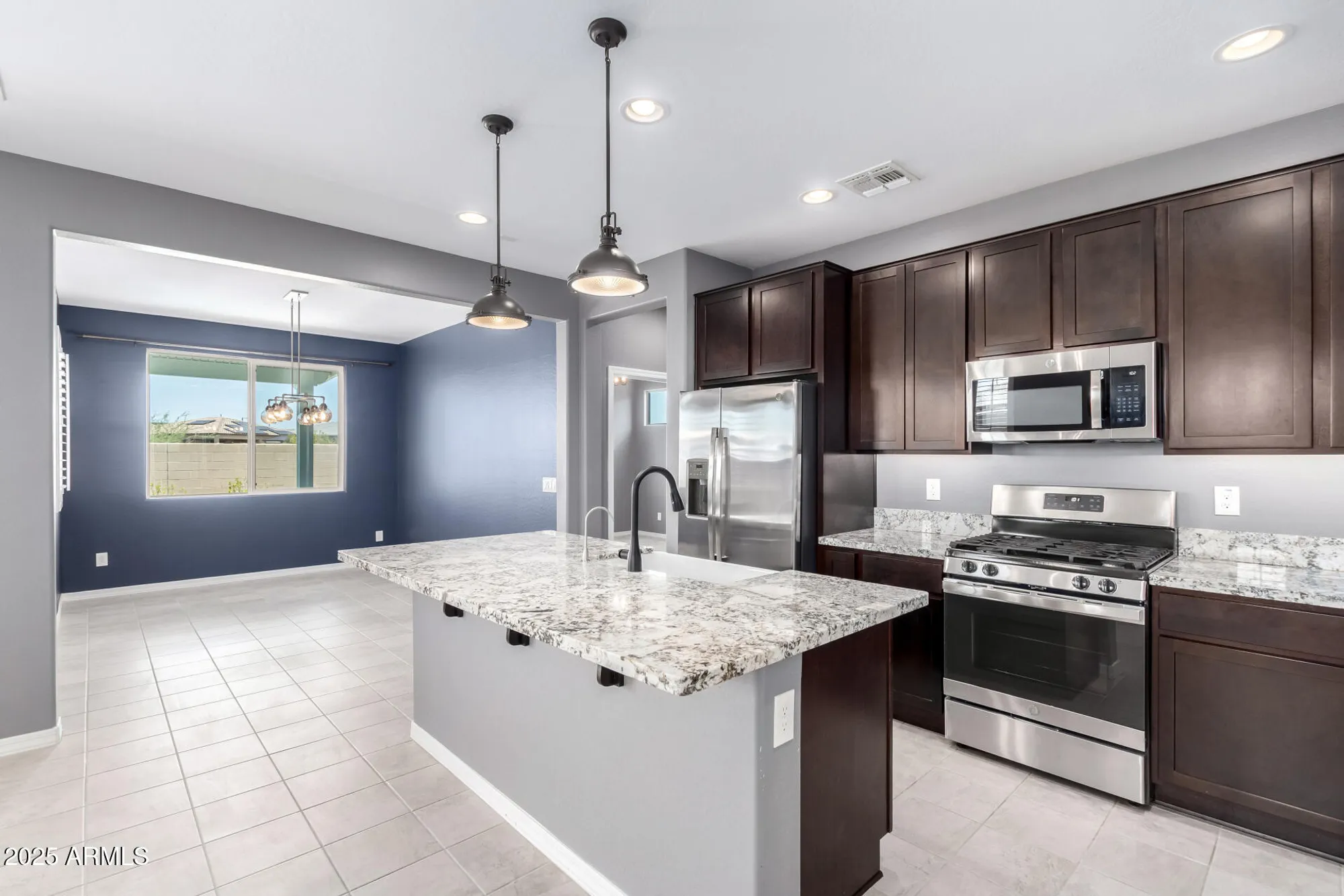 Property Slideshow image 16 of 44 | 17928 w sandalwood dr, Goodyear, AZ, 85338