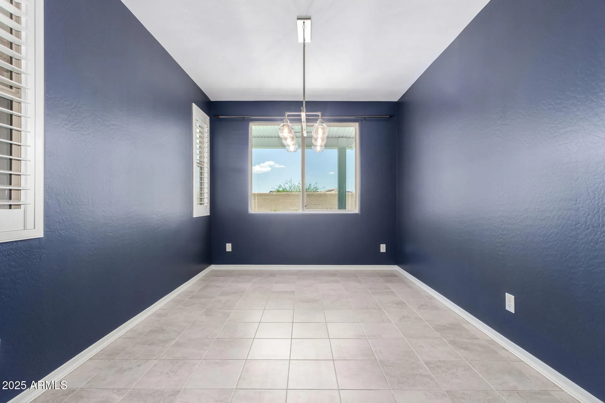 Property Slideshow image 13 of 44 | 17928 w sandalwood dr, Goodyear, AZ, 85338