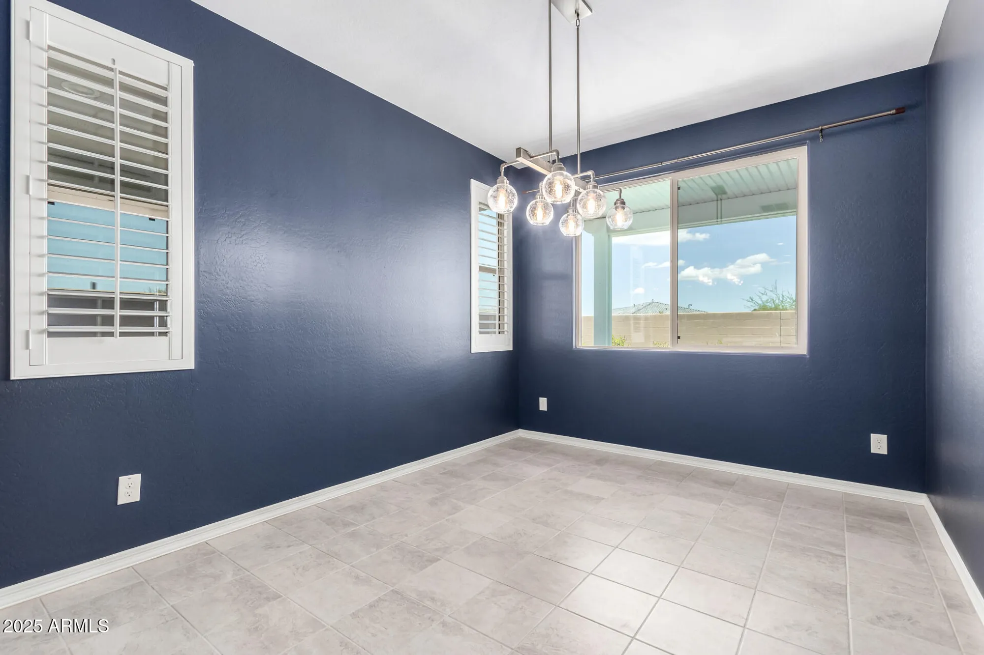 Property Slideshow image 14 of 44 | 17928 w sandalwood dr, Goodyear, AZ, 85338
