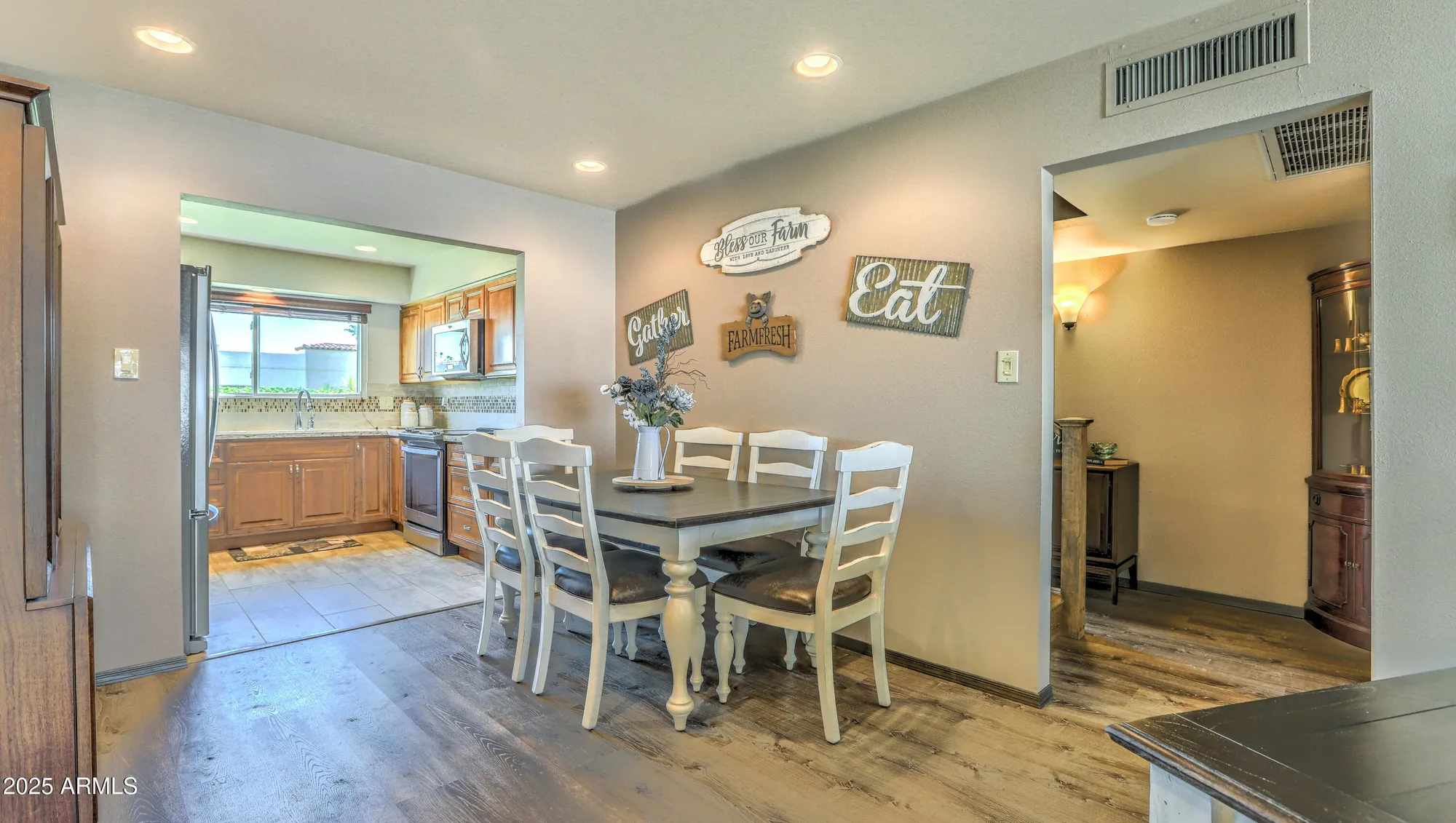 Property Slideshow image 6 of 47 | 7644 e mariposa dr, Scottsdale, AZ, 85251