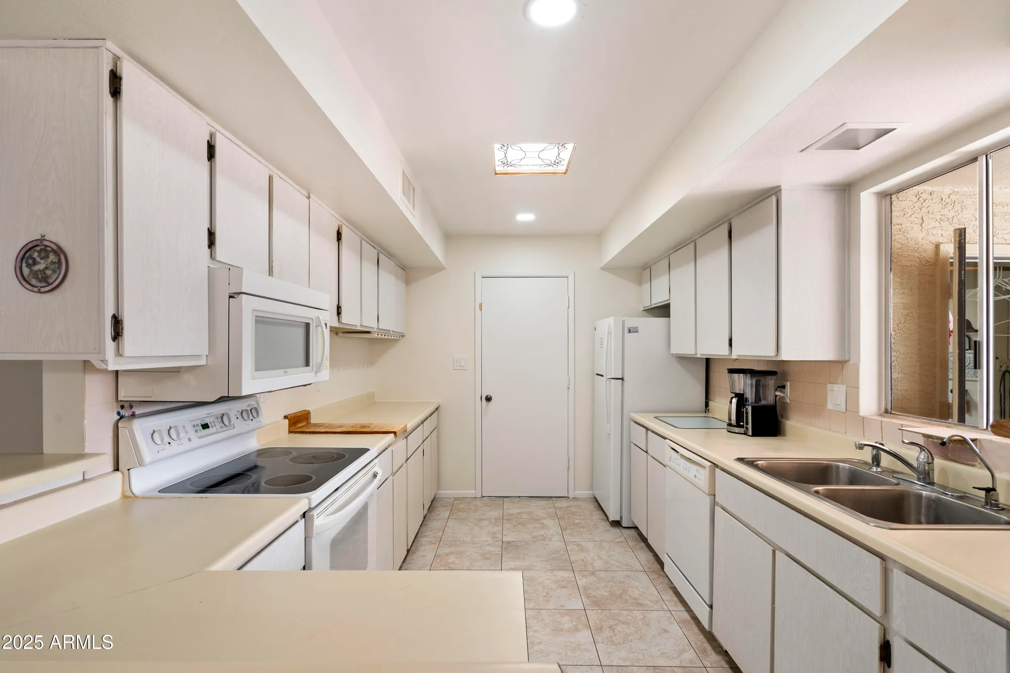 Property Slideshow image 7 of 21 | 26402 s lakemont dr, Sun Lakes, AZ, 85248