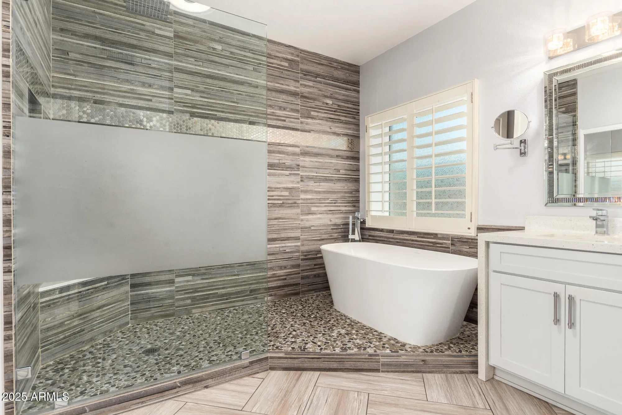 Property Slideshow image 21 of 42 | 19720 n 83rd dr, Peoria, AZ, 85382