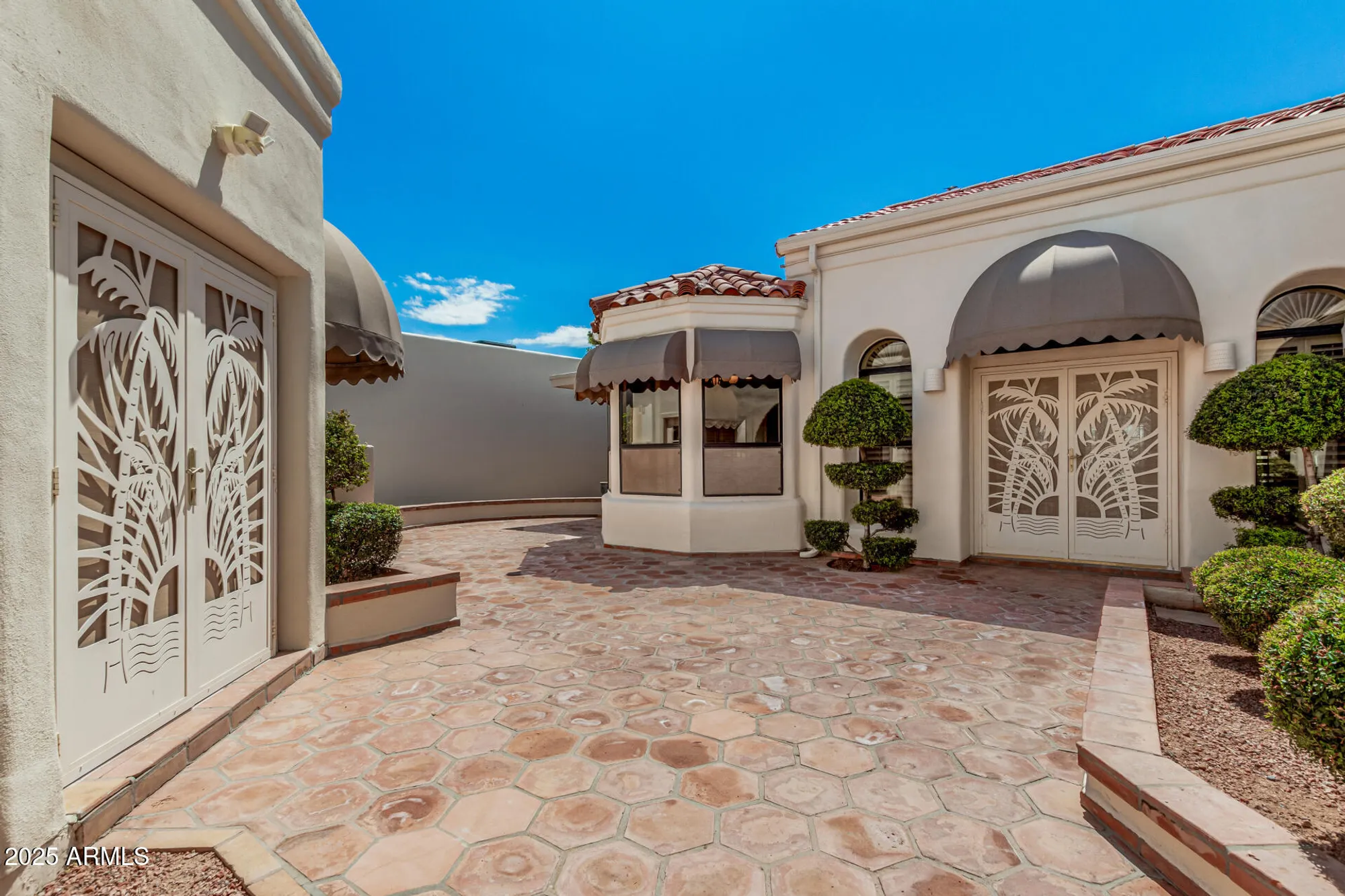 Property Slideshow image 5 of 56 | 25220 s cloverland dr, Sun Lakes, AZ, 85248