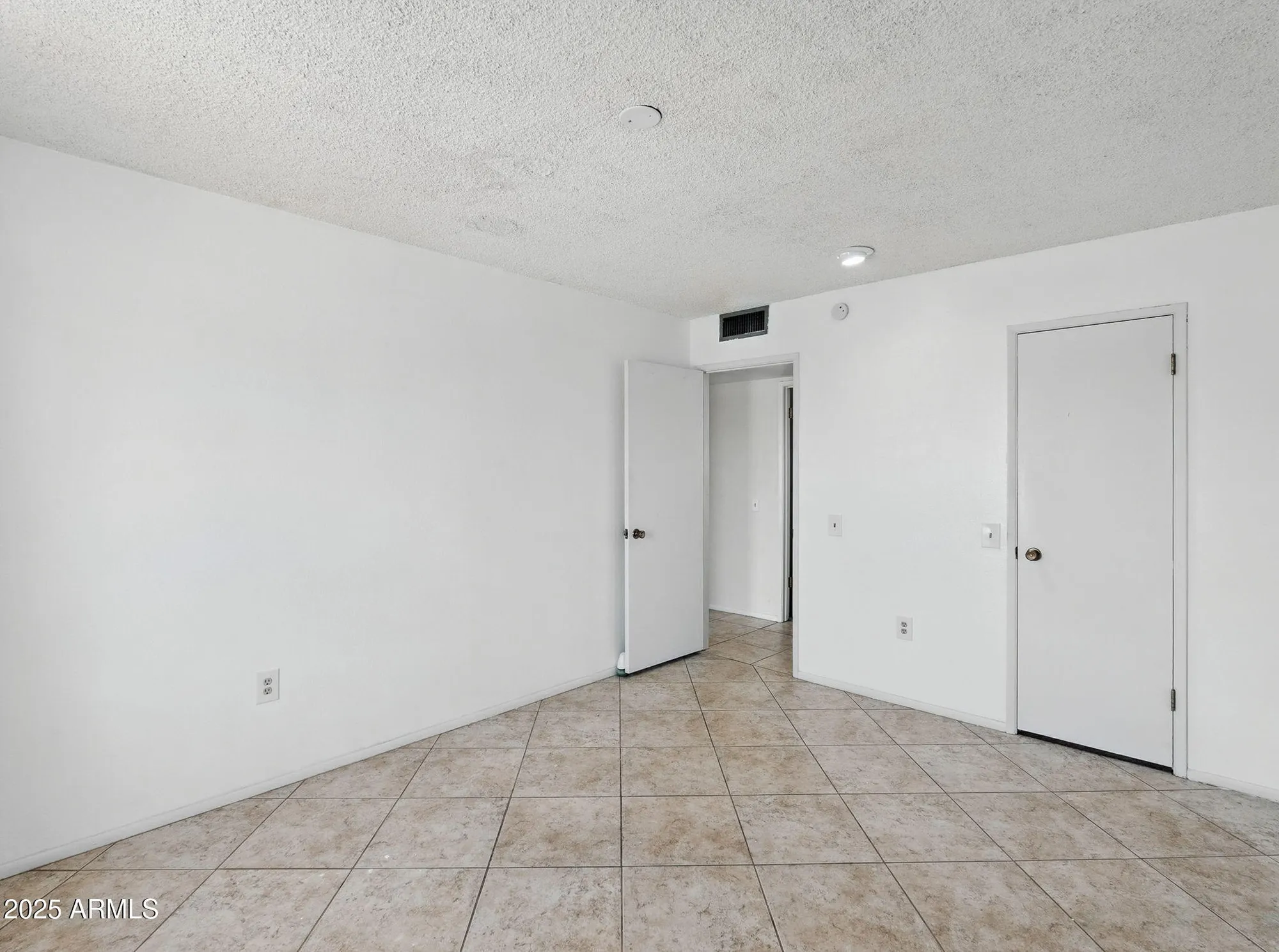 Property Slideshow image 18 of 55 | 9525 w cedar hill cir, Sun City, AZ, 85351