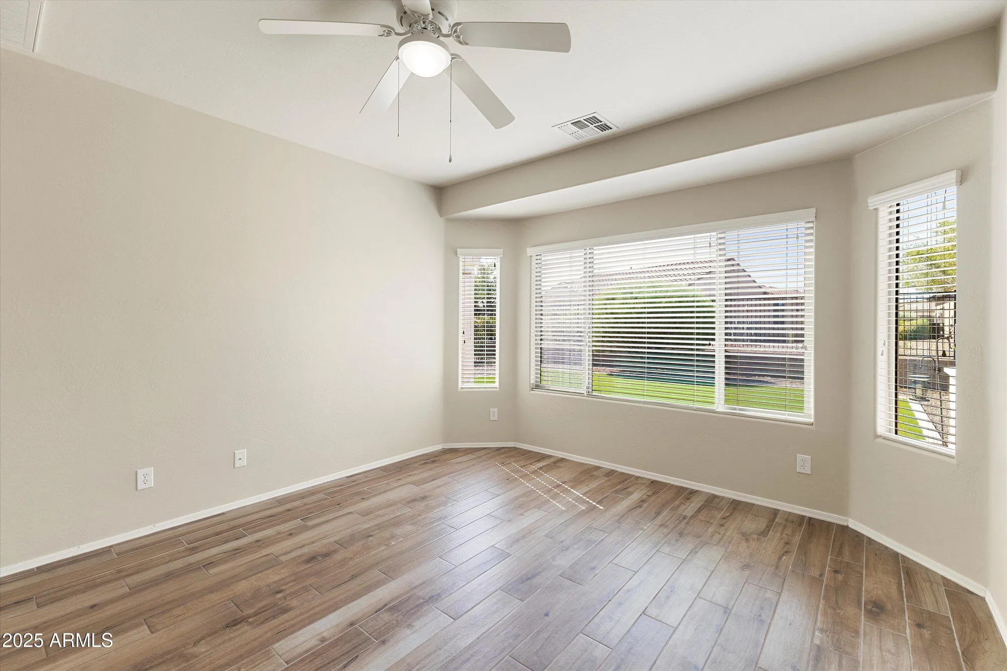 Property Slideshow image 20 of 33 | 26141 w vista north dr, Buckeye, AZ, 85396