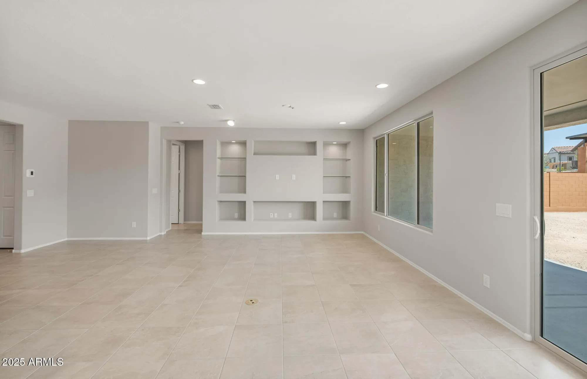 Property Slideshow image 11 of 23 | 26651 w kimberly way, Buckeye, AZ, 85396