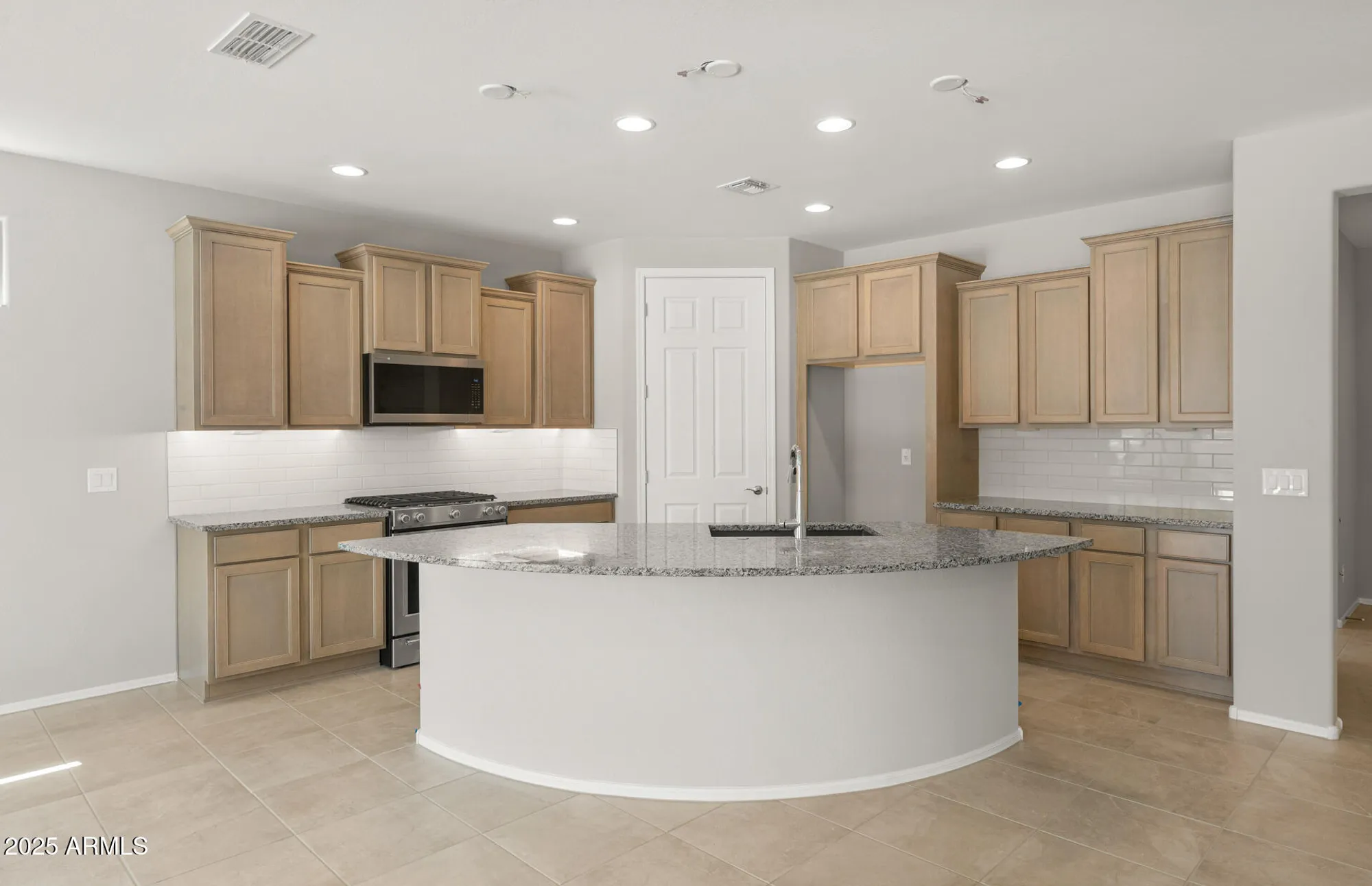 Property Slideshow image 7 of 23 | 26651 w kimberly way, Buckeye, AZ, 85396