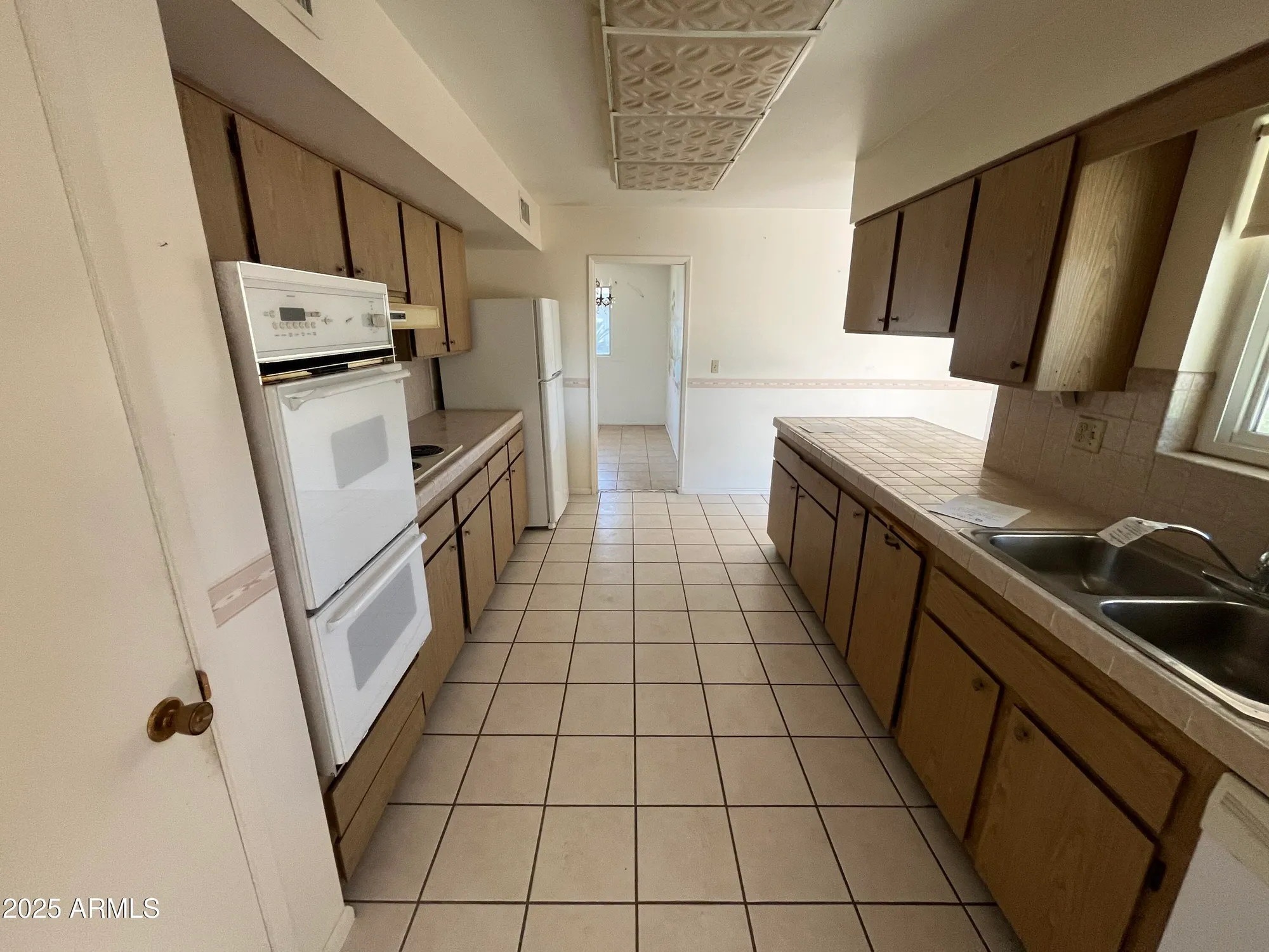 Property Slideshow image 5 of 27 | 9891 n balboa dr, Sun City, AZ, 85351