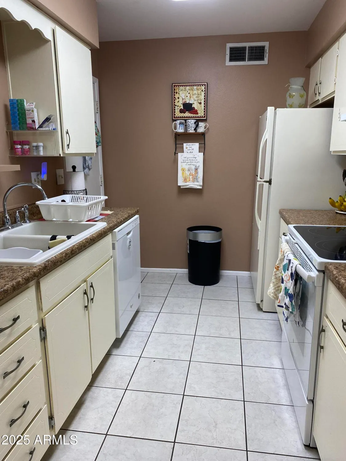 Property Slideshow image 4 of 26 | 10134 n 97th ave b, Peoria, AZ, 85345