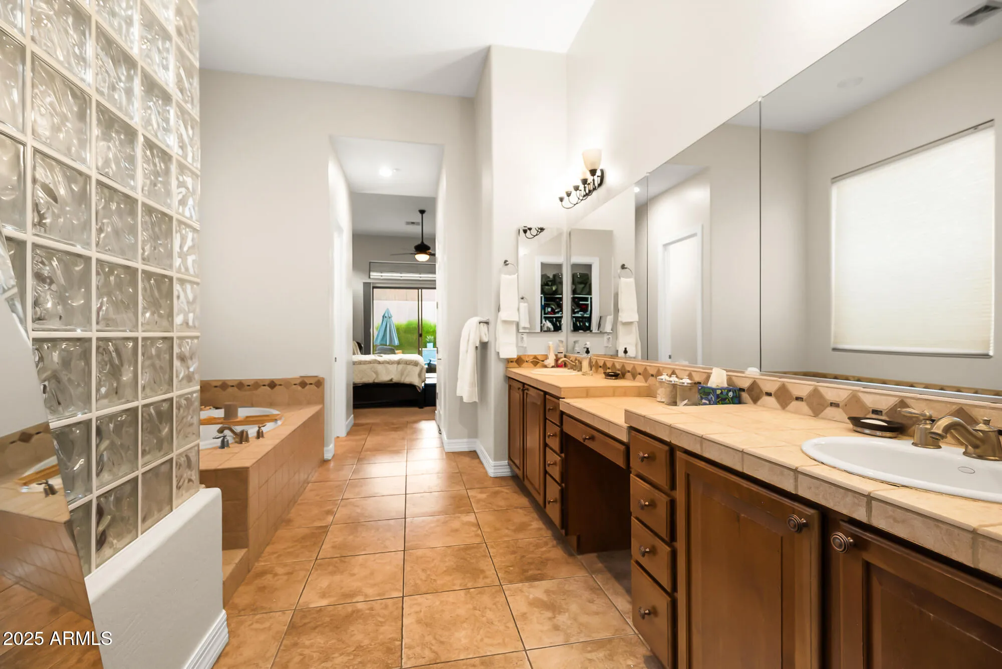 Property Slideshow image 36 of 88 | 41618 n anthem ridge dr, Phoenix, AZ, 85086