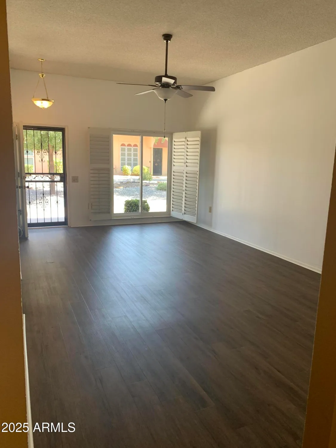 Property Slideshow image 4 of 40 | 13071 n 100th dr, Sun City, AZ, 85351