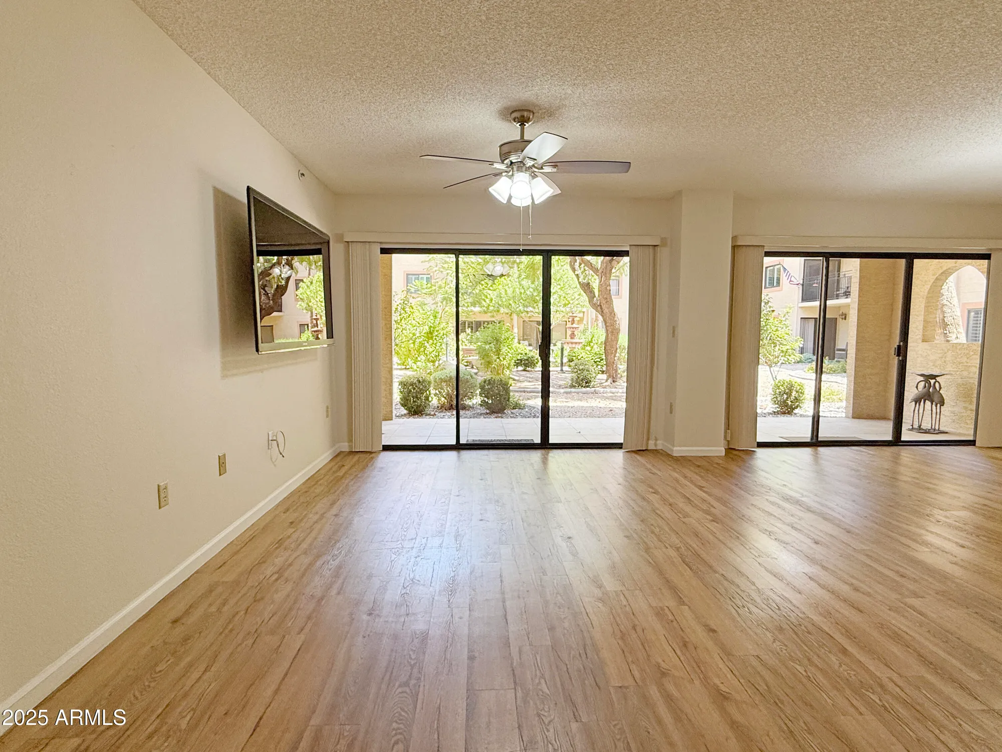Property Slideshow image 7 of 23 | 10330 w thunderbird blvd a125, Sun City, AZ, 85351