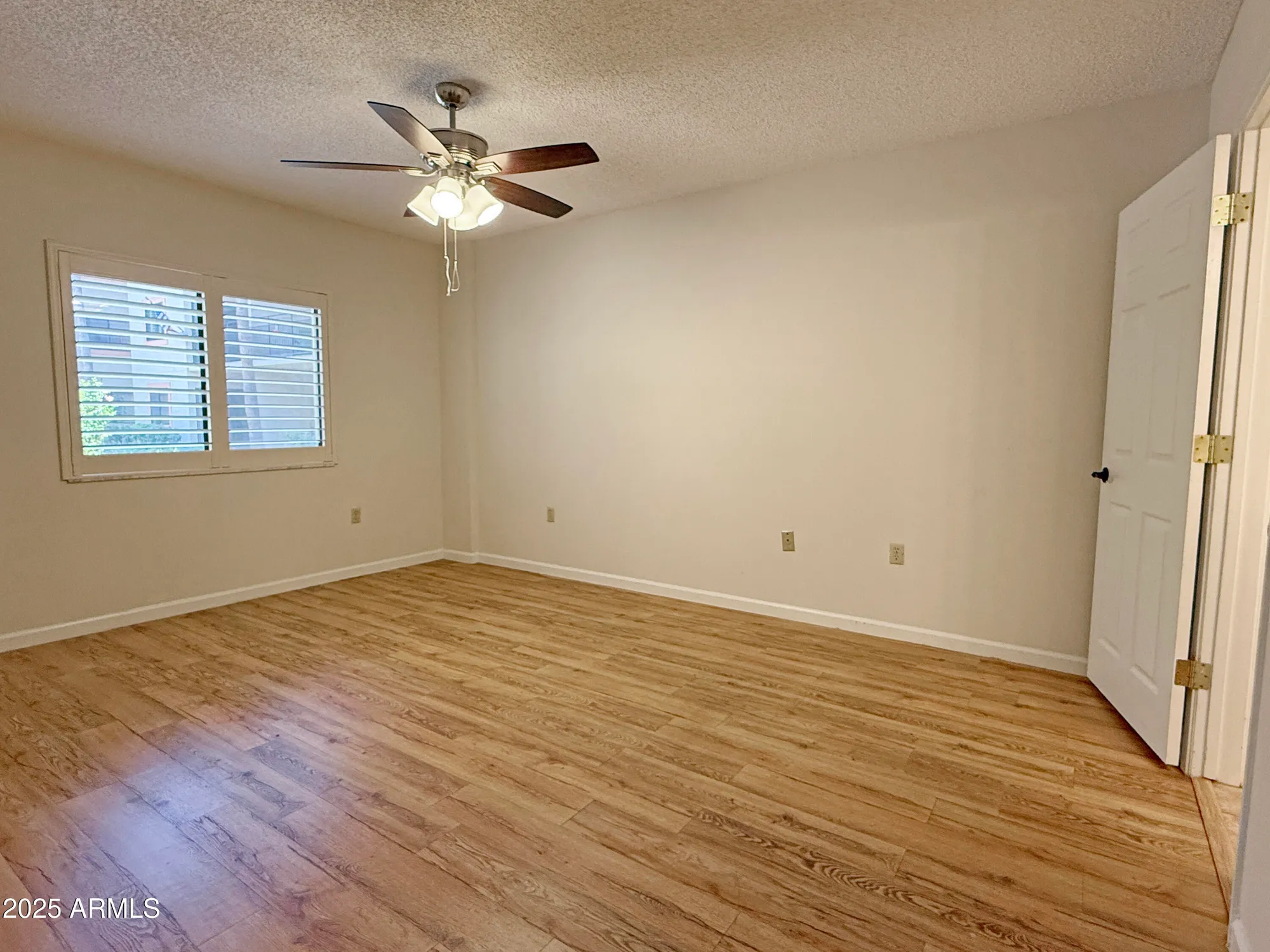 Property Slideshow image 14 of 23 | 10330 w thunderbird blvd a125, Sun City, AZ, 85351