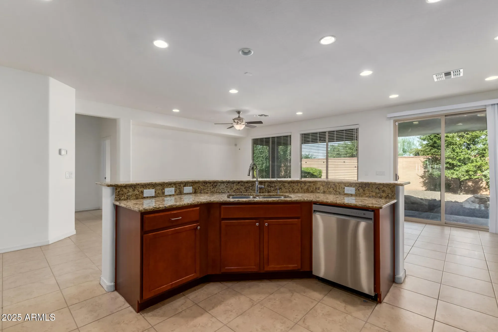 Property Slideshow image 14 of 39 | 21853 n 261st ave, Buckeye, AZ, 85396