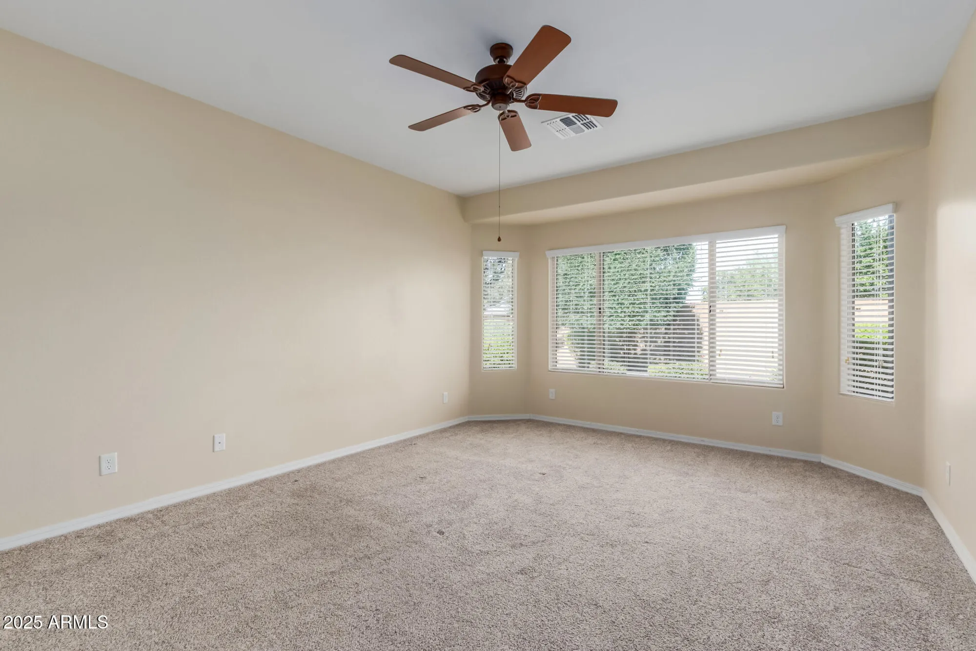 Property Slideshow image 17 of 39 | 21853 n 261st ave, Buckeye, AZ, 85396