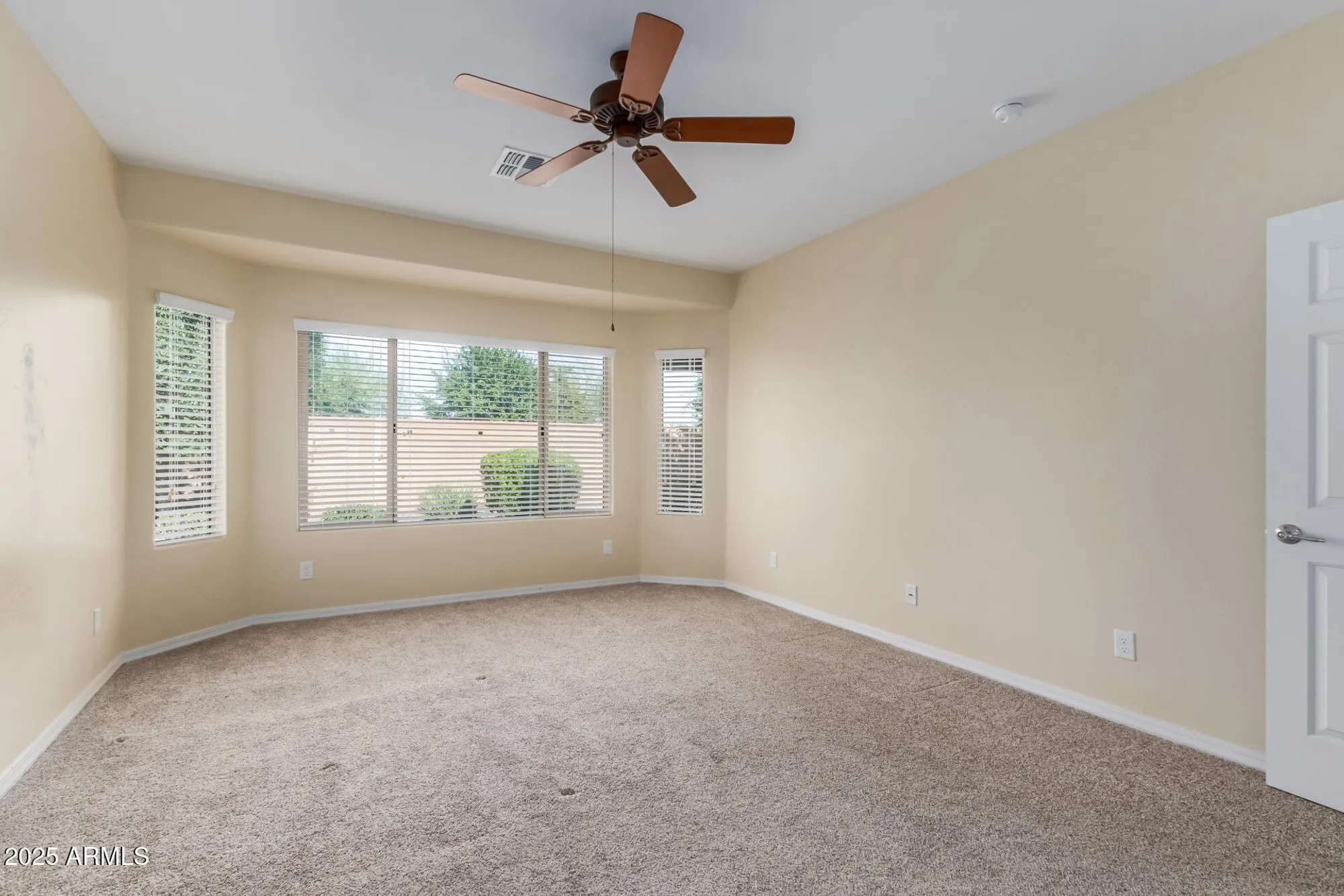 Property Slideshow image 16 of 39 | 21853 n 261st ave, Buckeye, AZ, 85396