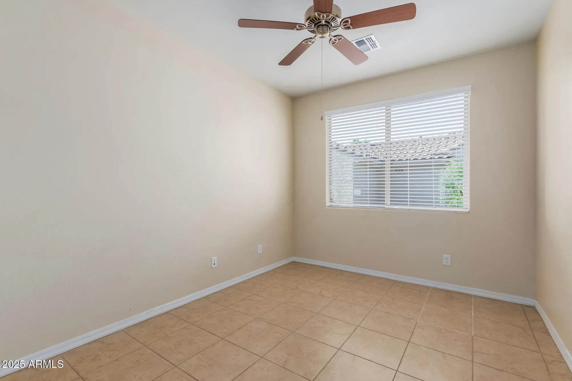 Property Slideshow image 24 of 39 | 21853 n 261st ave, Buckeye, AZ, 85396