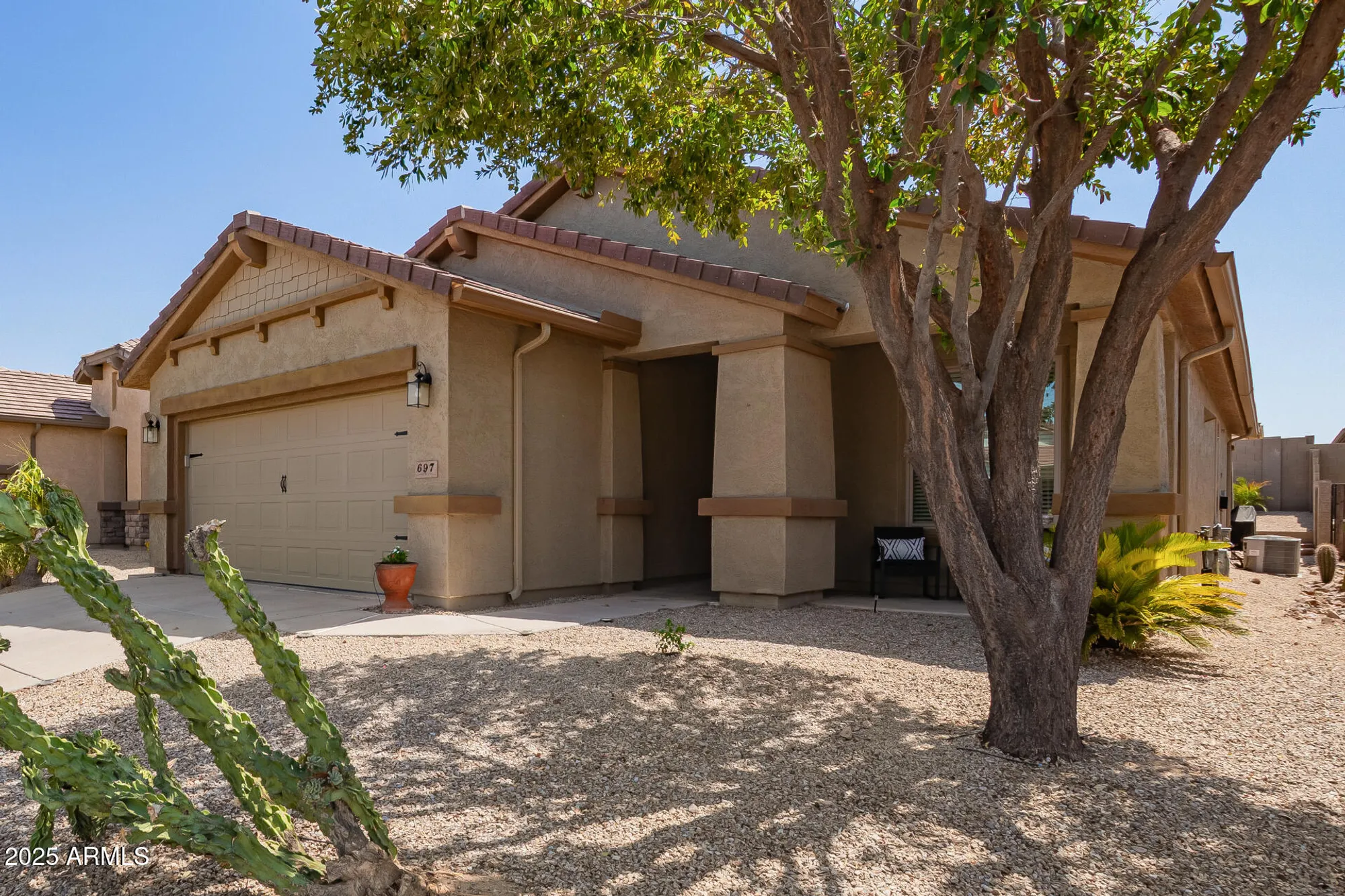 Property Slideshow image 3 of 46 | 697 w twin peaks pkwy, San Tan Valley, AZ, 85143