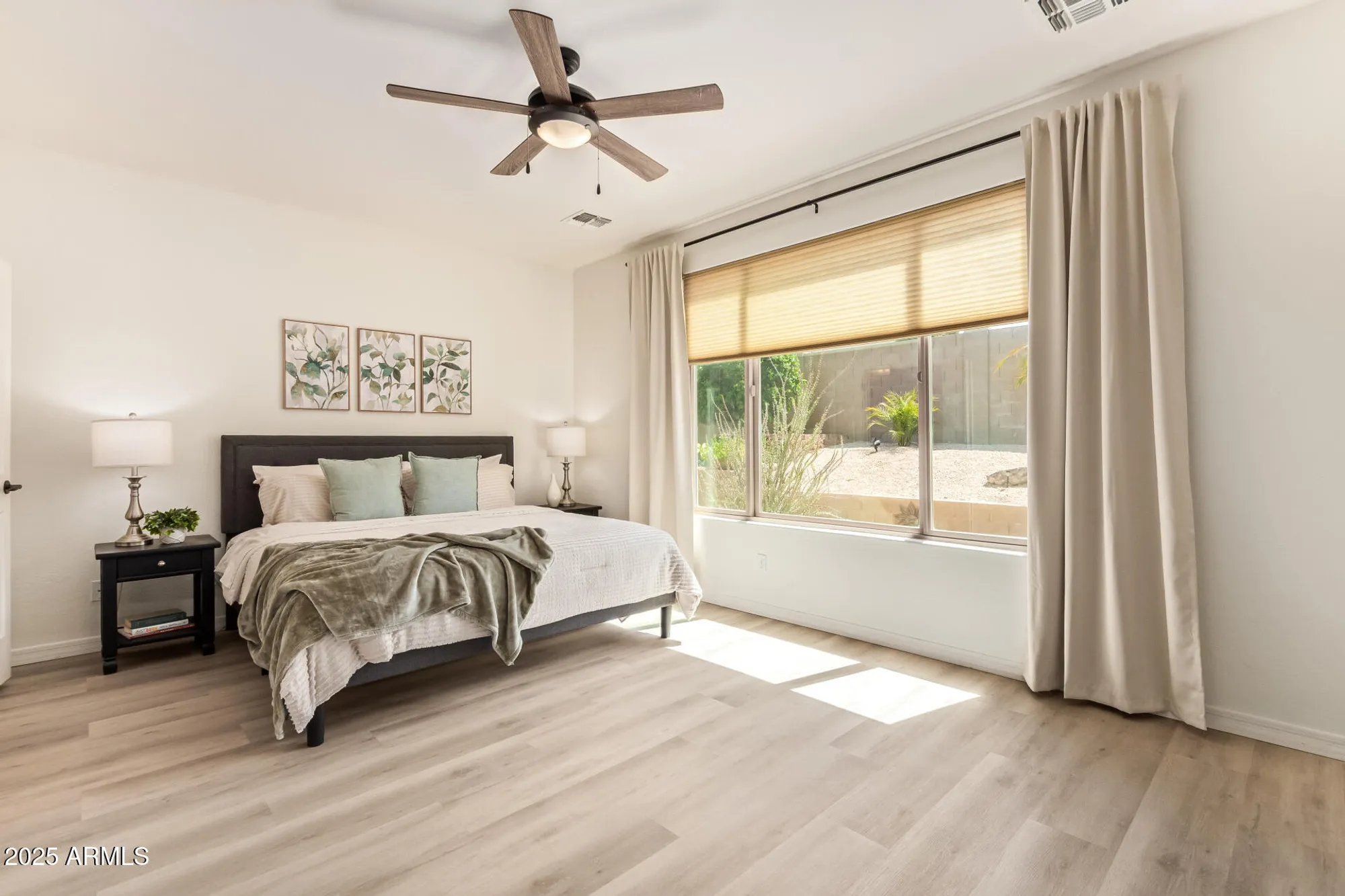 Property Slideshow image 13 of 46 | 697 w twin peaks pkwy, San Tan Valley, AZ, 85143