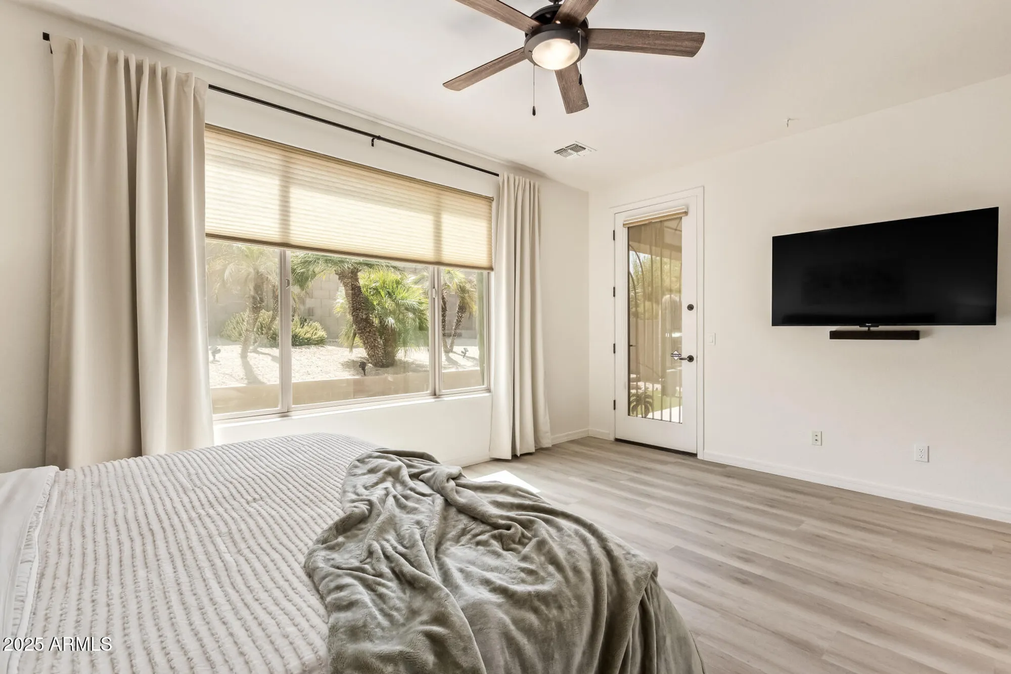 Property Slideshow image 15 of 46 | 697 w twin peaks pkwy, San Tan Valley, AZ, 85143