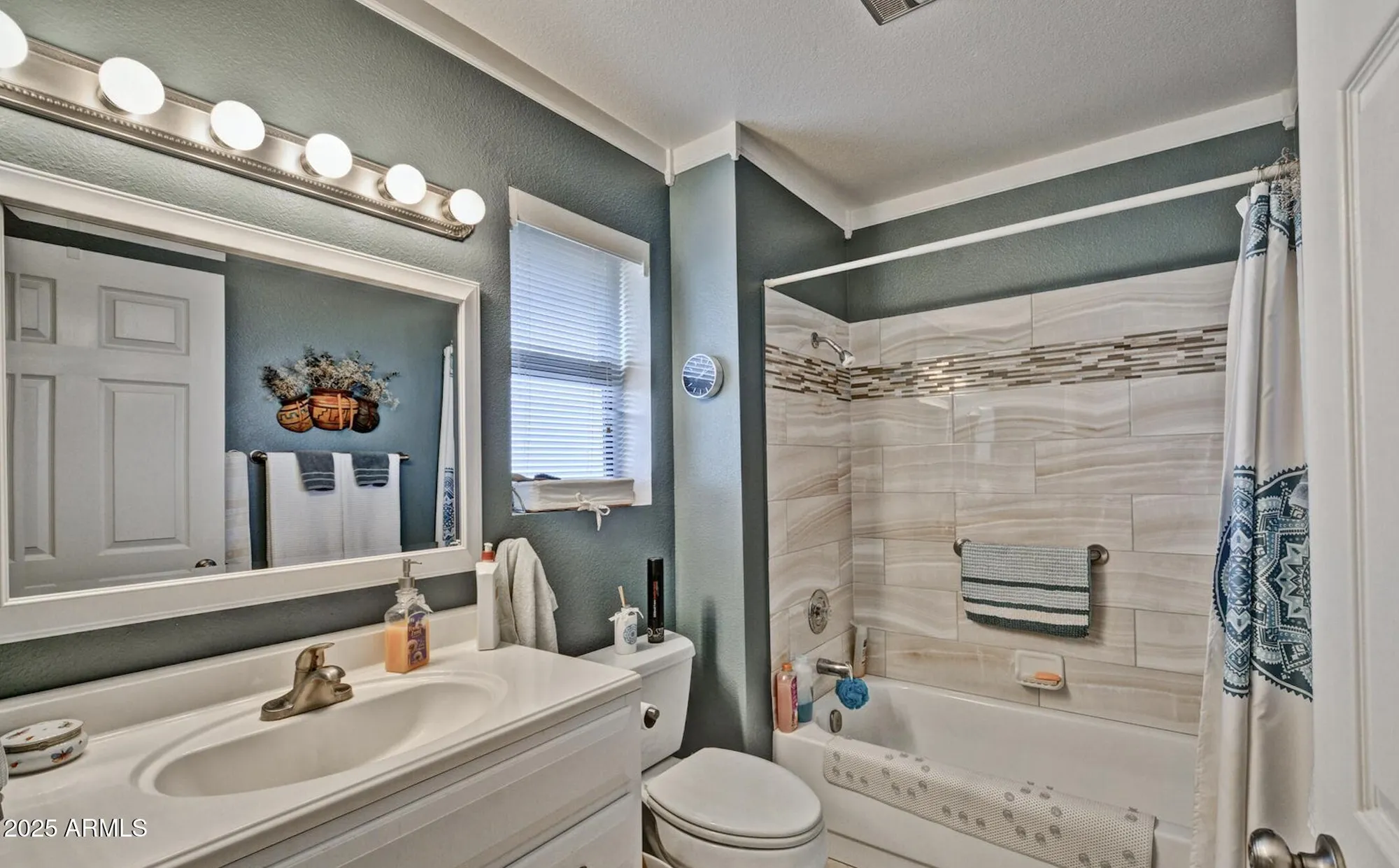 Property Slideshow image 8 of 11 | 21643 n 124th way, Sun City West, AZ, 85375