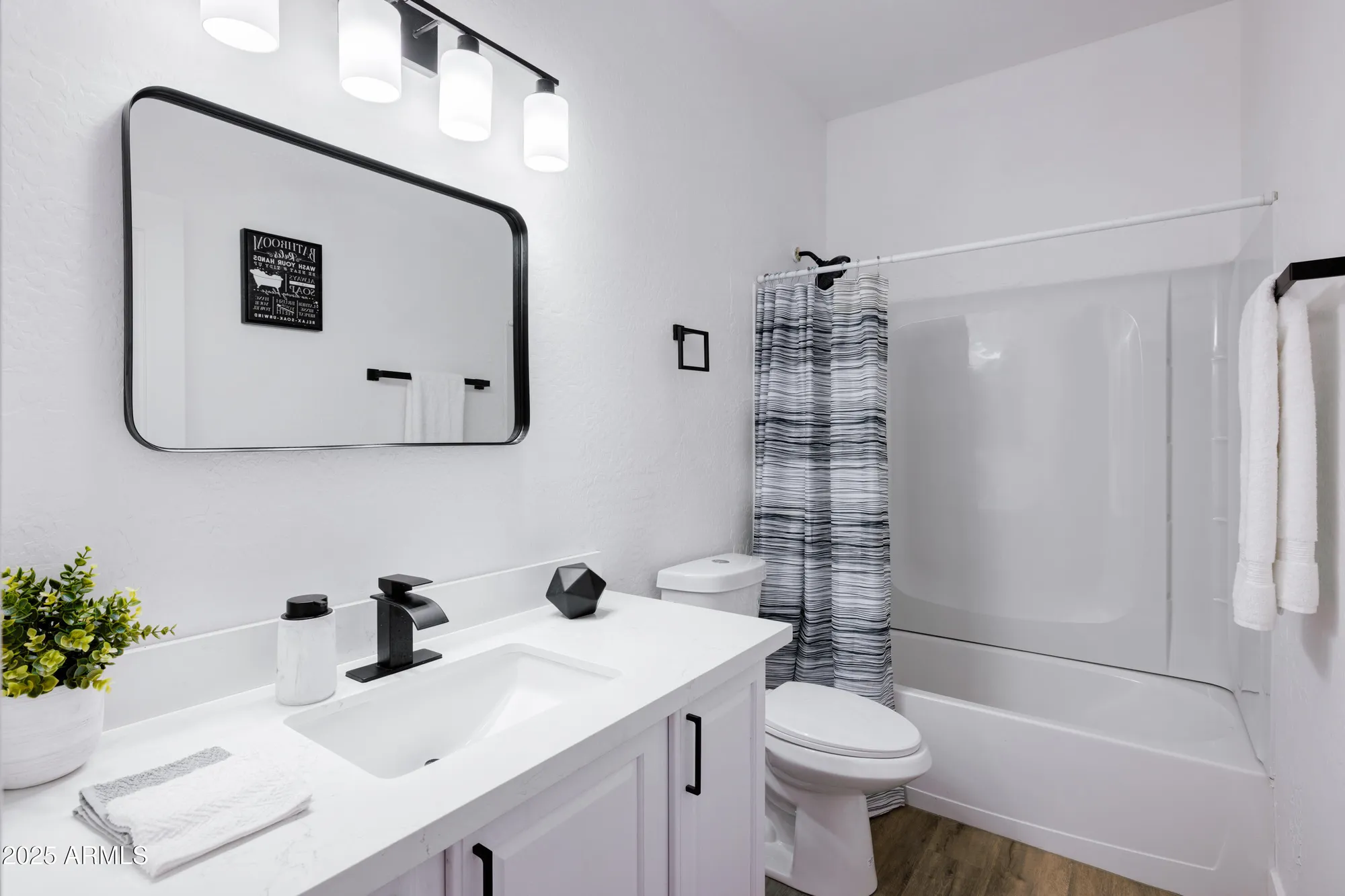 Property Slideshow image 12 of 26 | 1172 s 229th dr, Buckeye, AZ, 85326