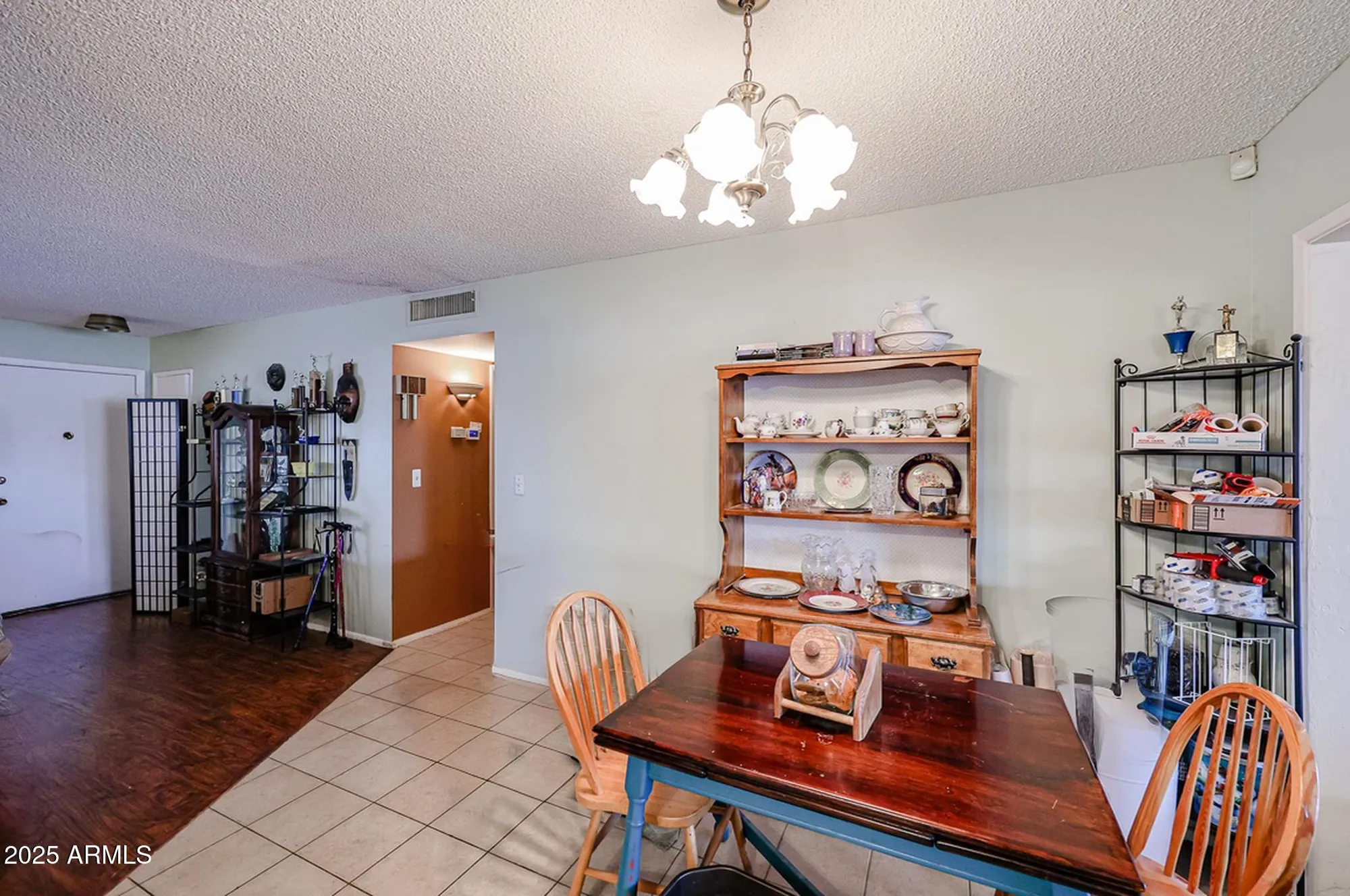 Property Slideshow image 10 of 25 | 10201 w caron dr, Sun City, AZ, 85351