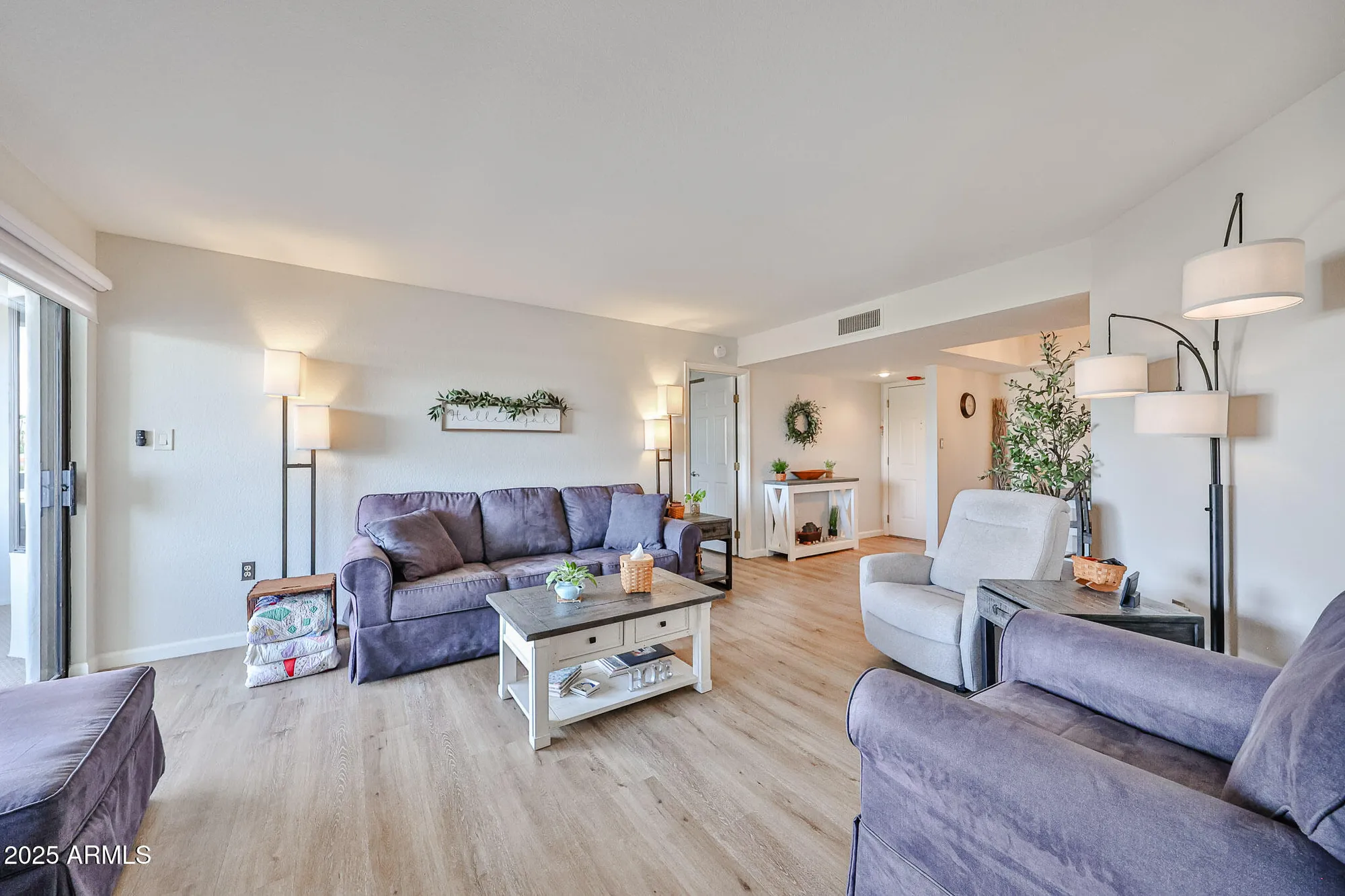 Property Slideshow image 12 of 37 | 17404 n 99th ave unit 310, Sun City, AZ, 85373