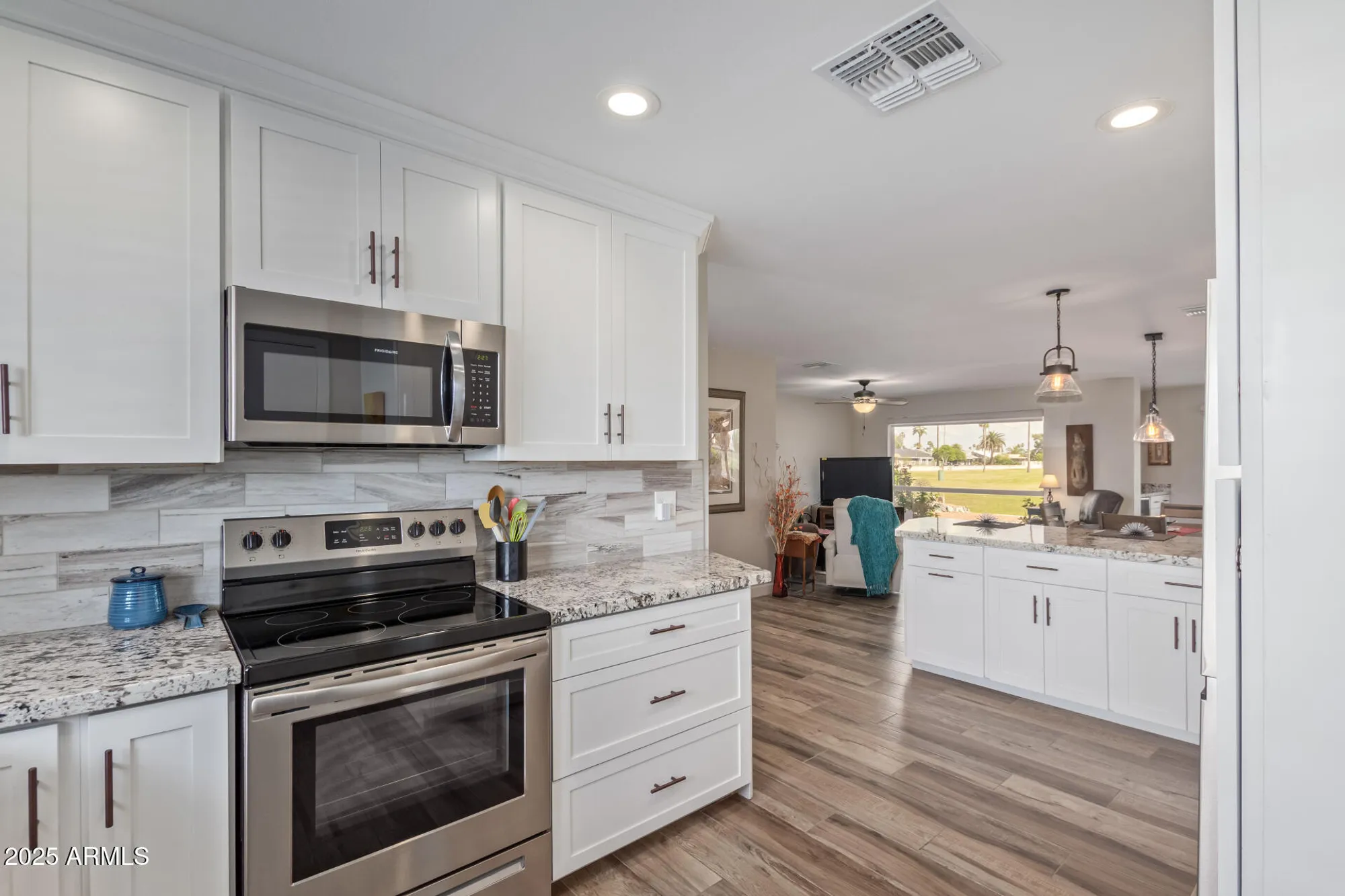 Property Slideshow image 18 of 41 | 14249 n sarabande way, Sun City, AZ, 85351