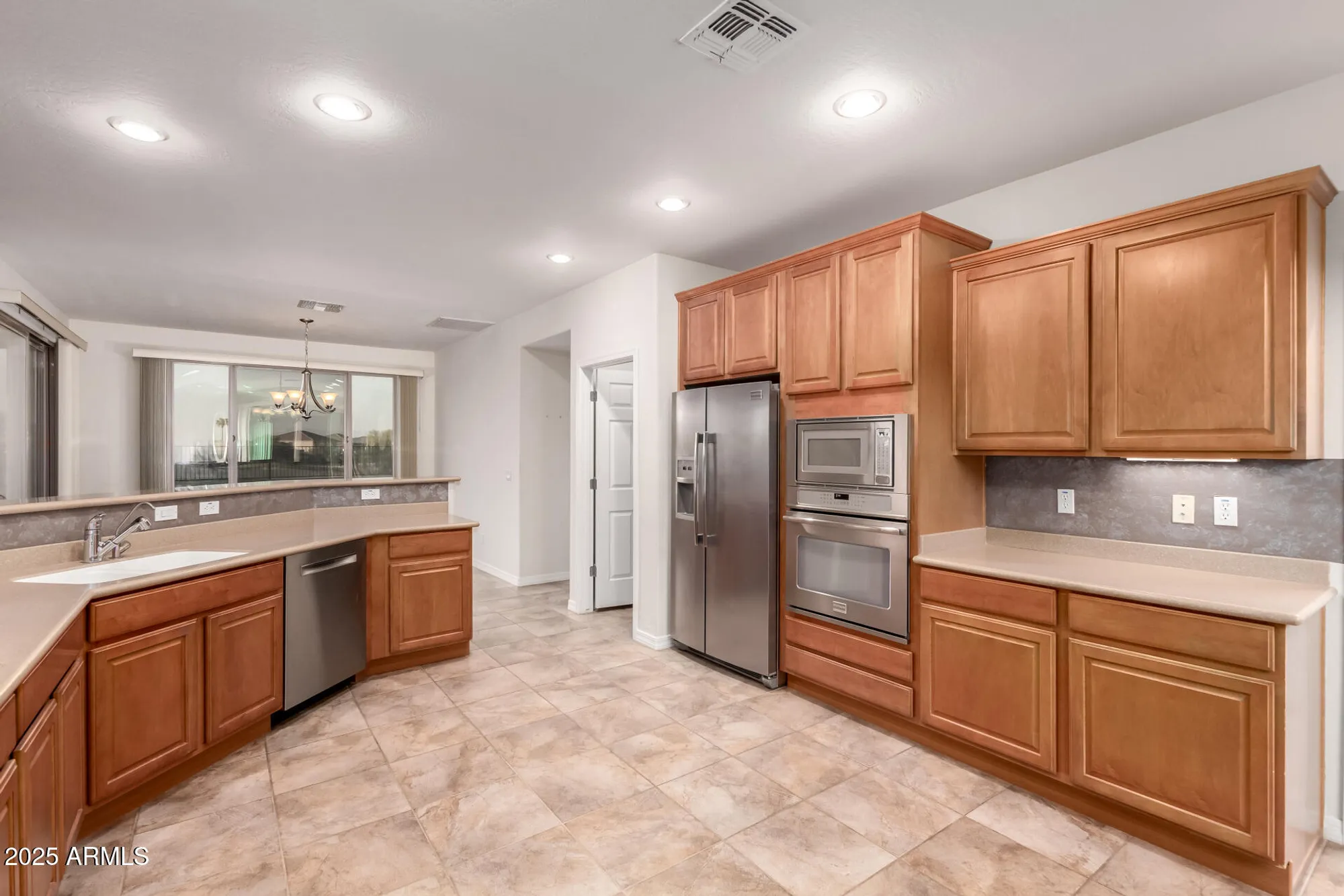 Property Slideshow image 20 of 75 | 384 w bismark st, San Tan Valley, AZ, 85143