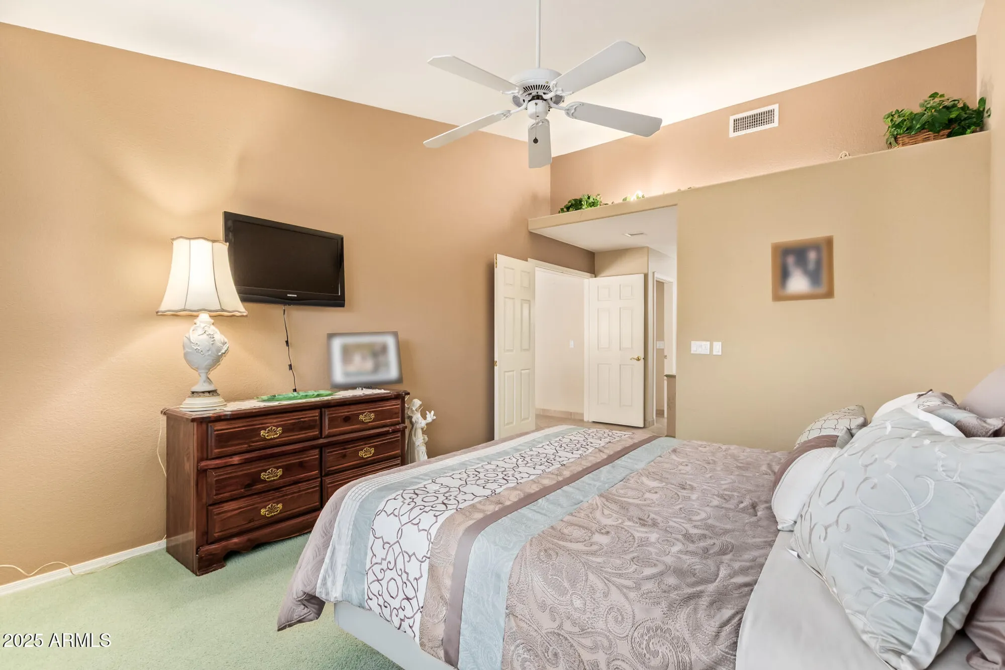 Property Slideshow image 18 of 42 | 9064 w marco polo rd, Peoria, AZ, 85382