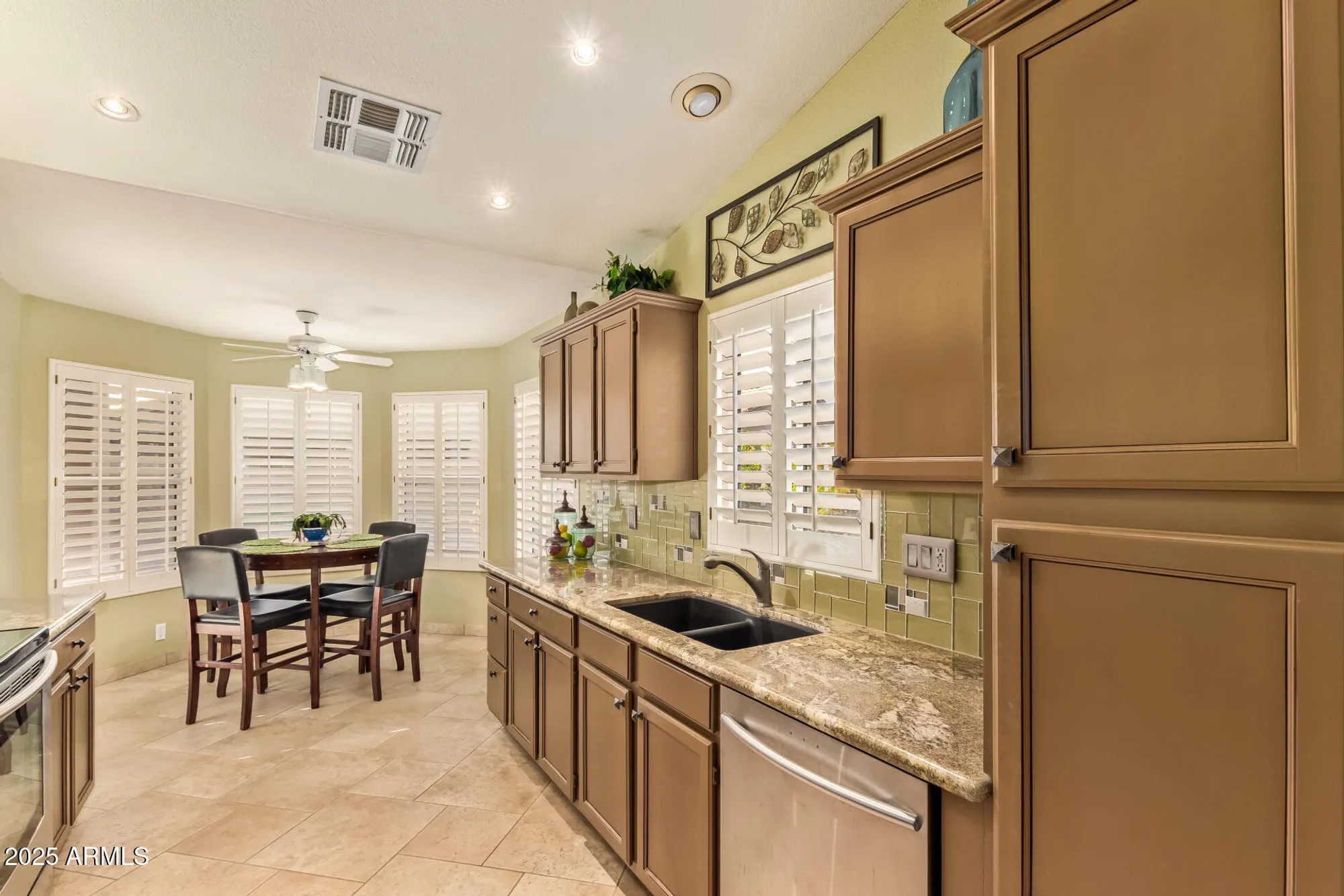 Property Slideshow image 12 of 42 | 9064 w marco polo rd, Peoria, AZ, 85382
