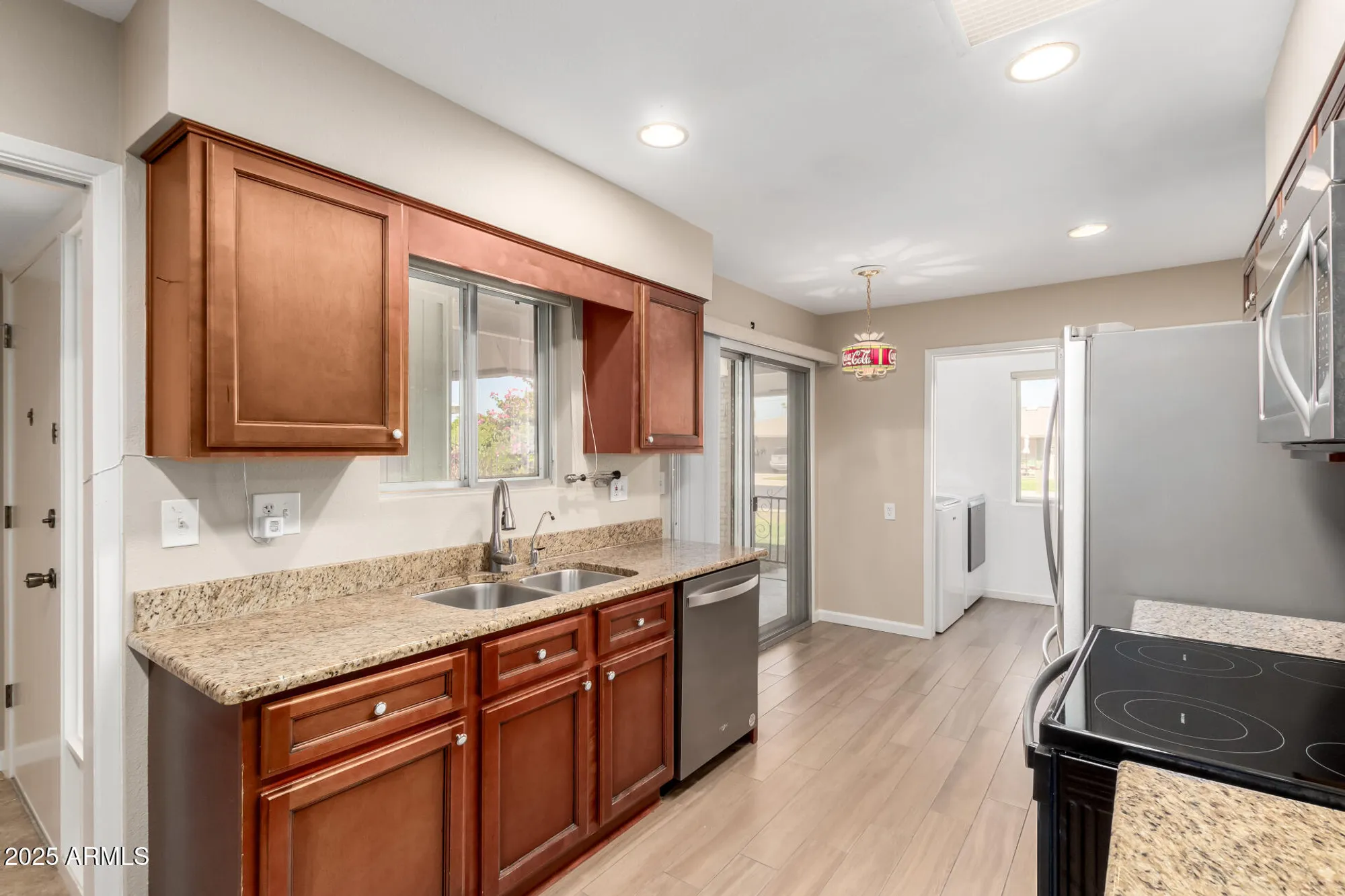 Property Slideshow image 13 of 28 | 10202 n 105th dr, Sun City, AZ, 85351